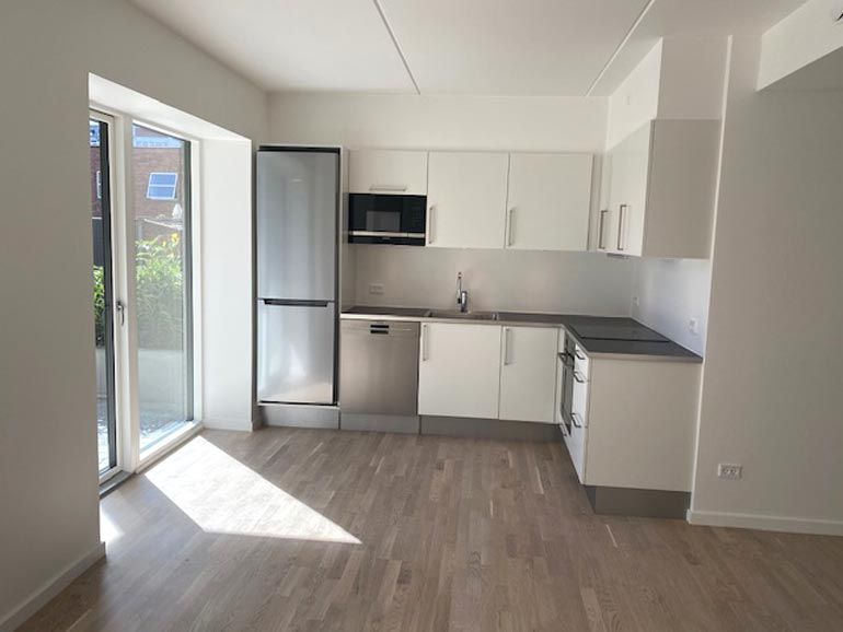 Skøn 2-værelses lejlighed med terrasse
