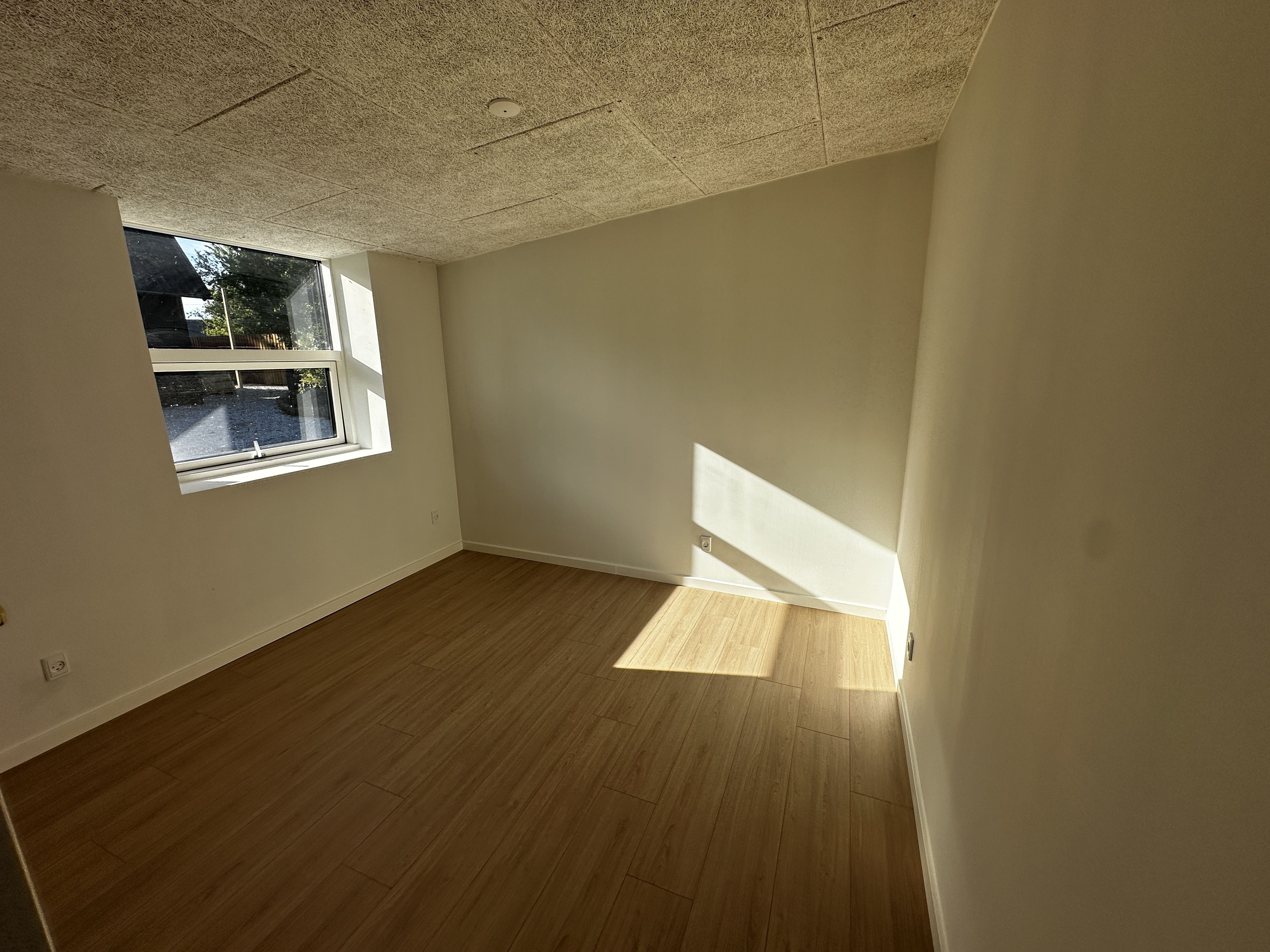 Flot nyistandsat hus med egen have og terrasse udlejes.