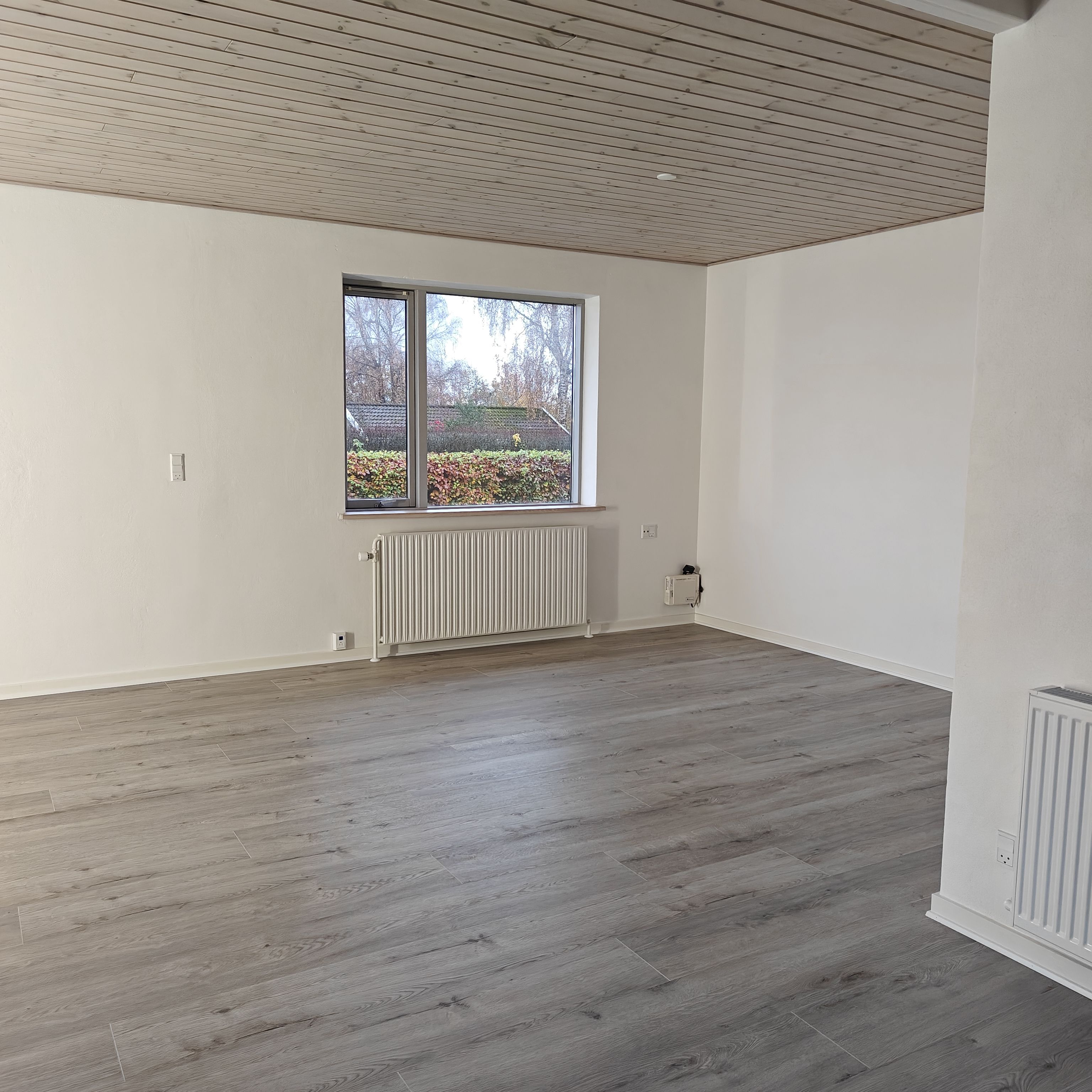 Hus med kælder udlejes i aktiv landsby.