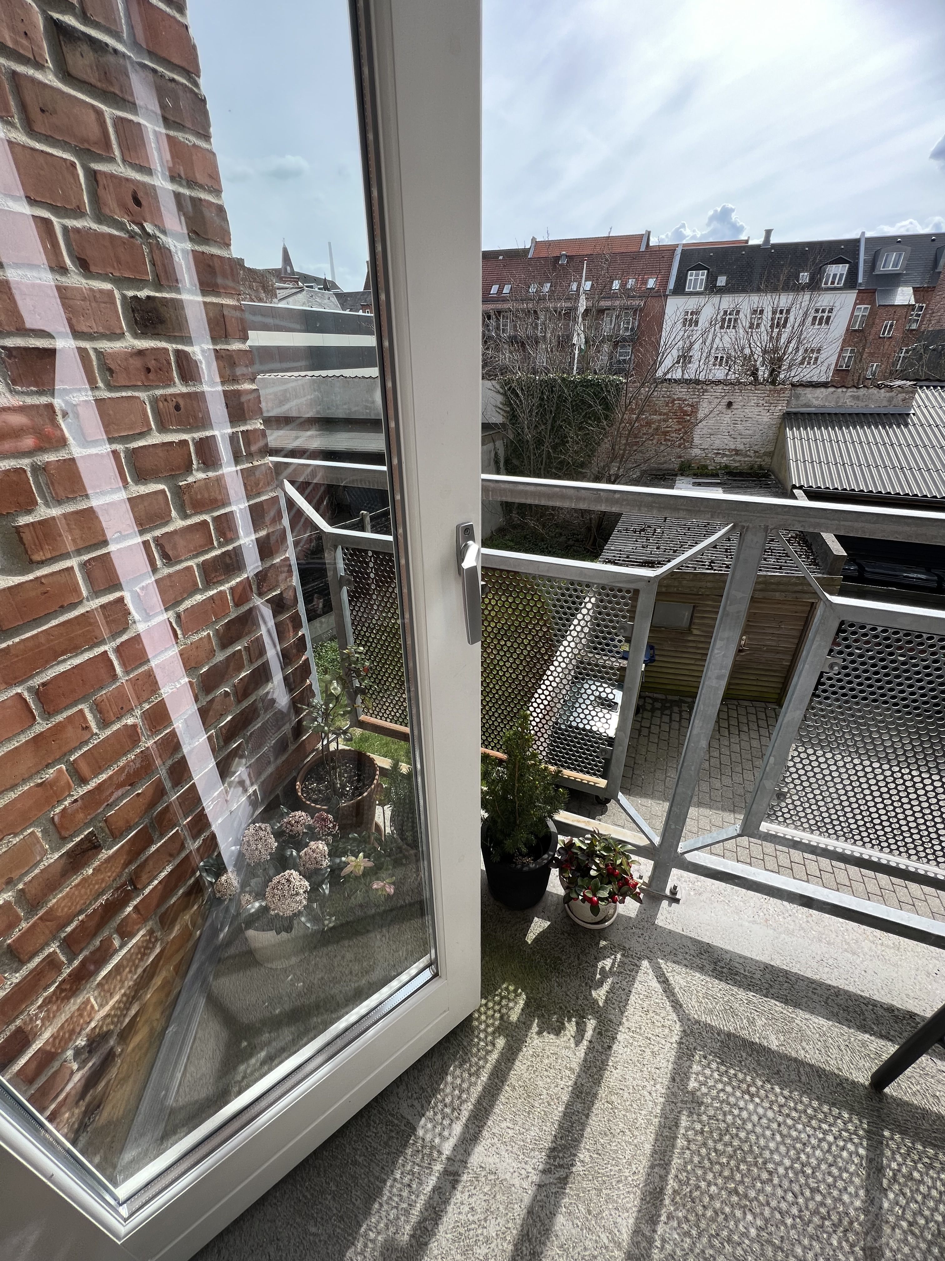 Dejlig lejlighed i rolig gade