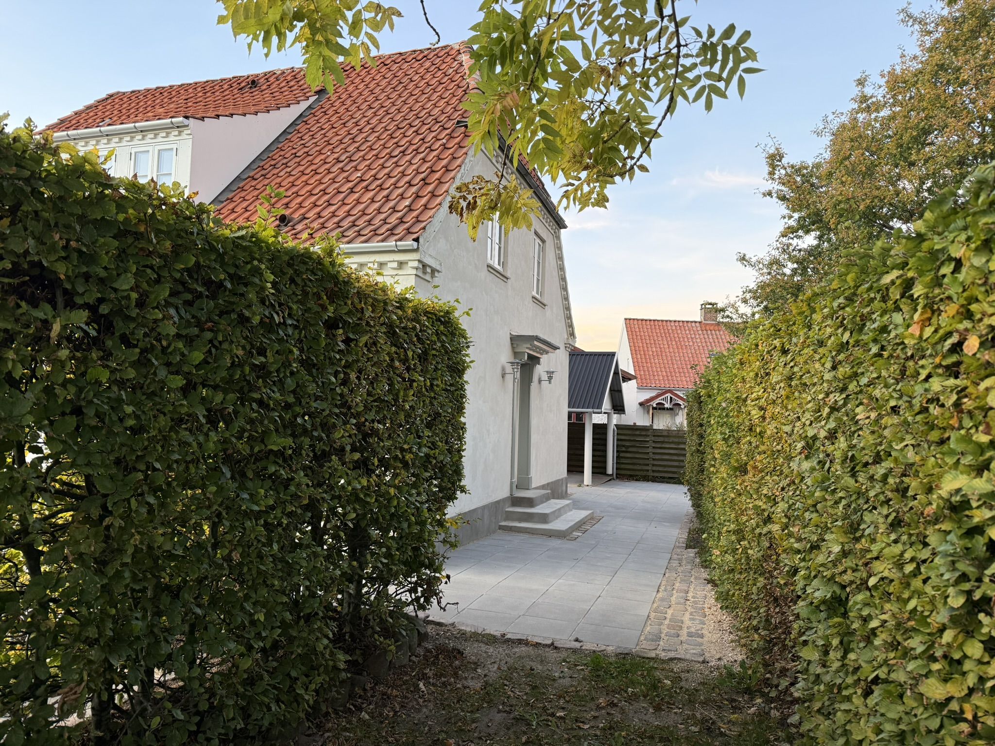 Charmerende gennemrenoveret Lavenergi-Byhus