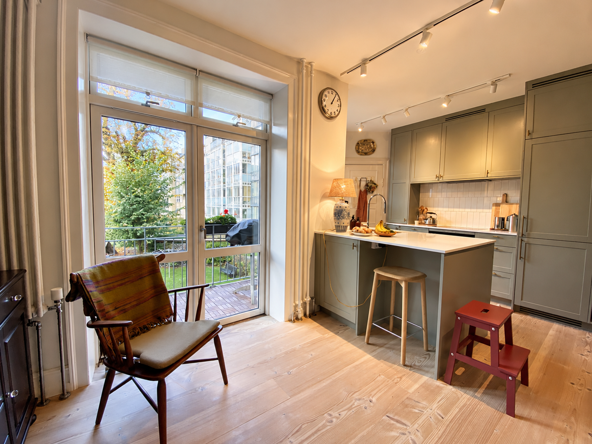 Møbleret 3V lejlighed på stille sidevej på Frederiksberg – Korttids leje fra 1/1-27 i 3,5 mdr.