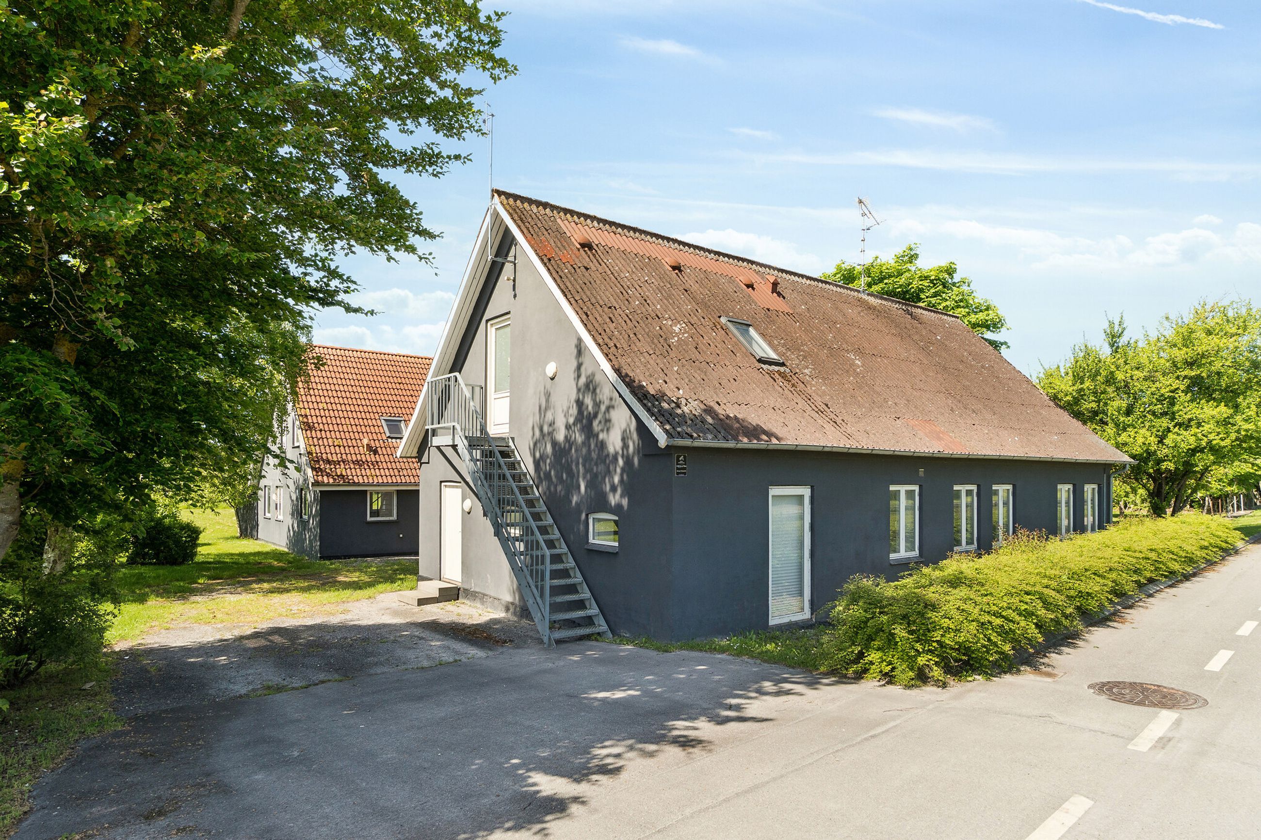 Attraktiv ejendom med gode rammer for botilbud