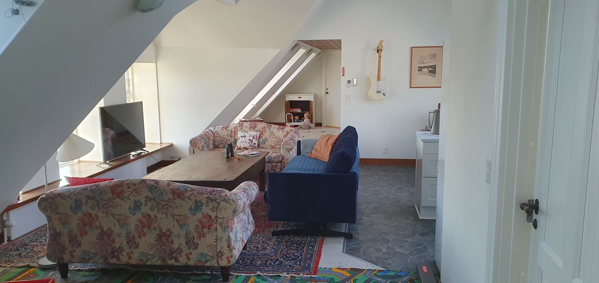 Stor og indbydende penthouse bolig, moderne forhold og skøn beliggenhed