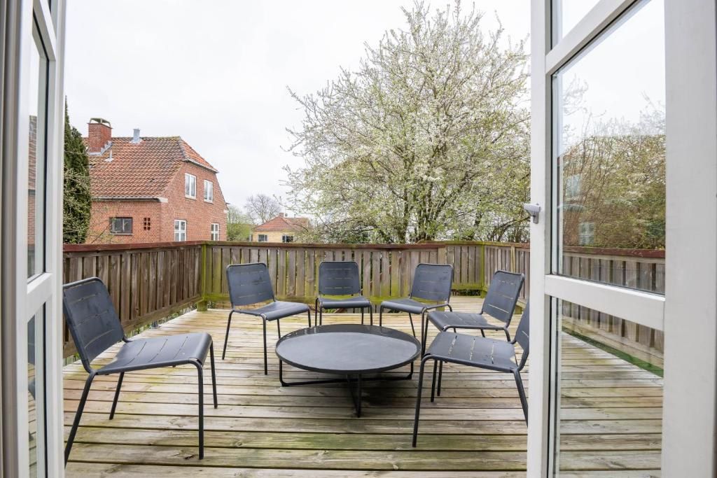 Bright 144 m² ground-floor apartment near Amager Strand – all utilities included