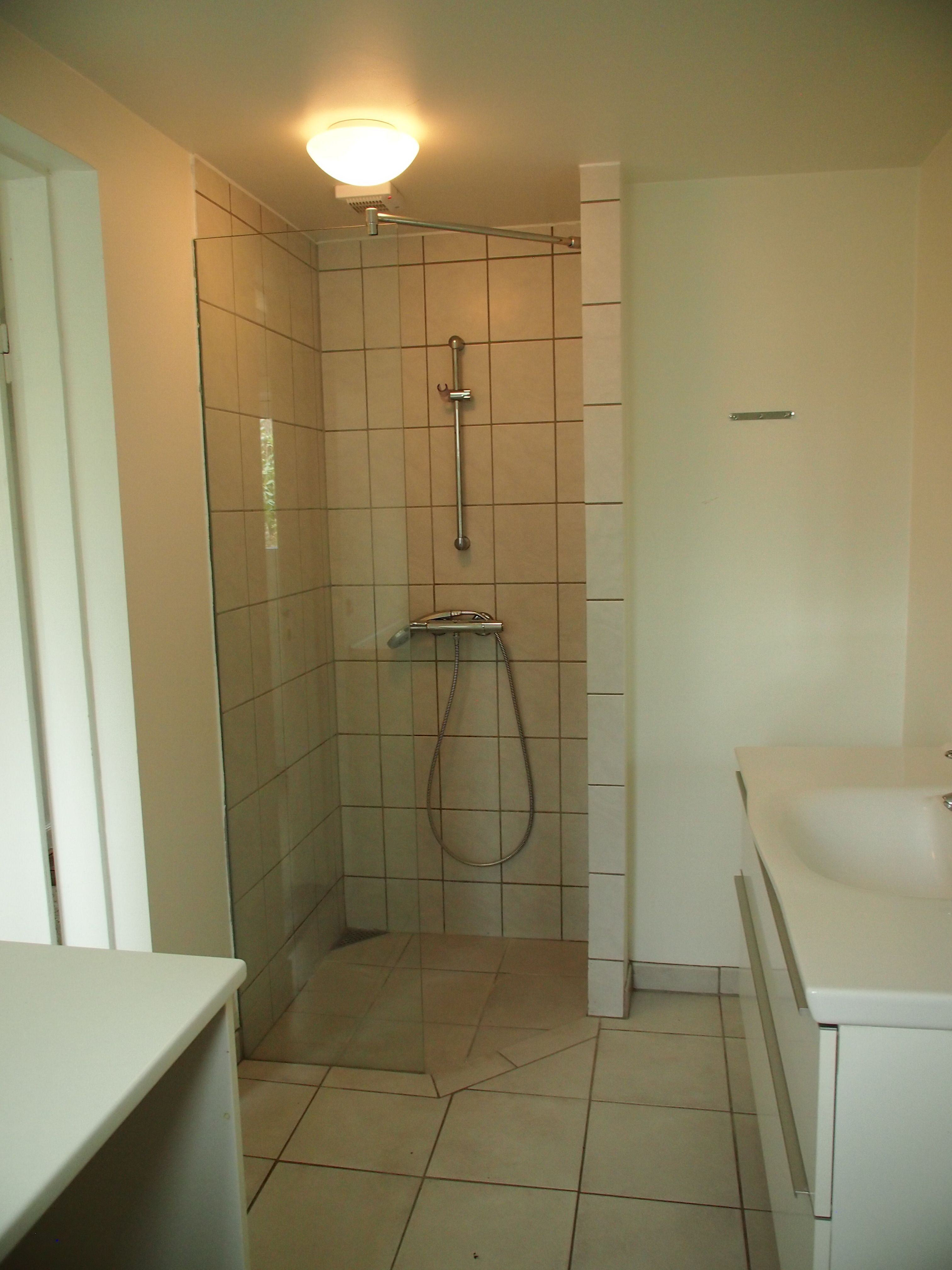STORT BY HUS