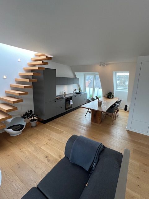 Fully Renovated 3-Bedroom Apartment on Amager – 105 sqm + 32 sqm Private Rooftop Terrace 