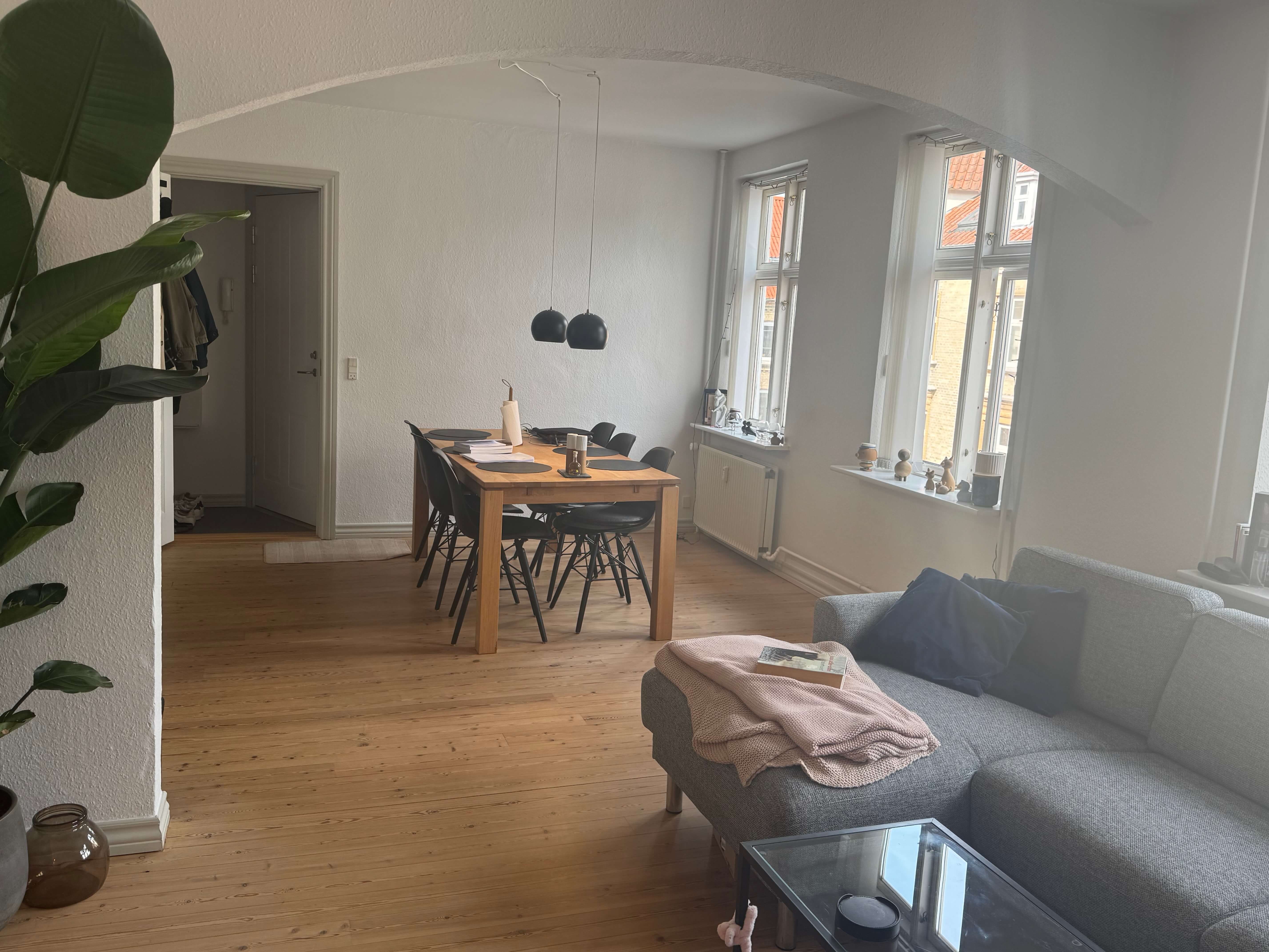 Lys og nyistandsat 3-værelses lejlighed på 64 m²