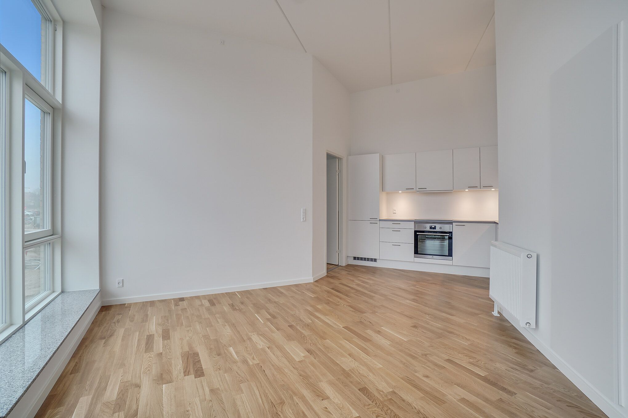 PARKERING, EGEN TERRASSE, 