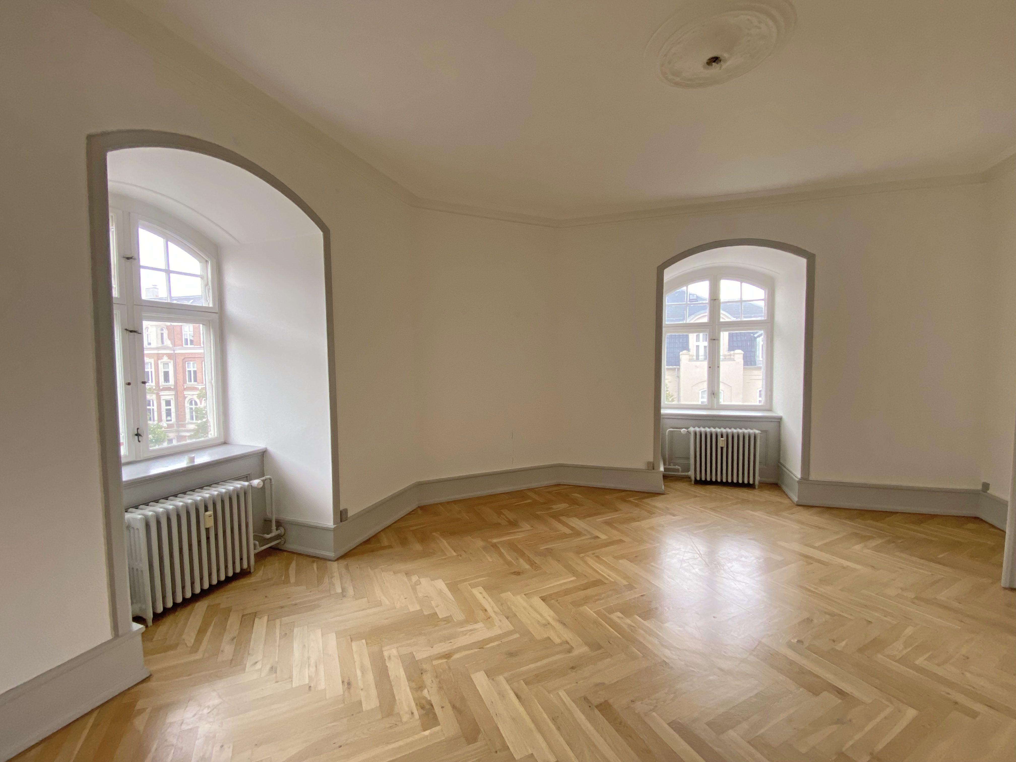 Charmerende herskabslejlighed centralt på Frederiksberg
