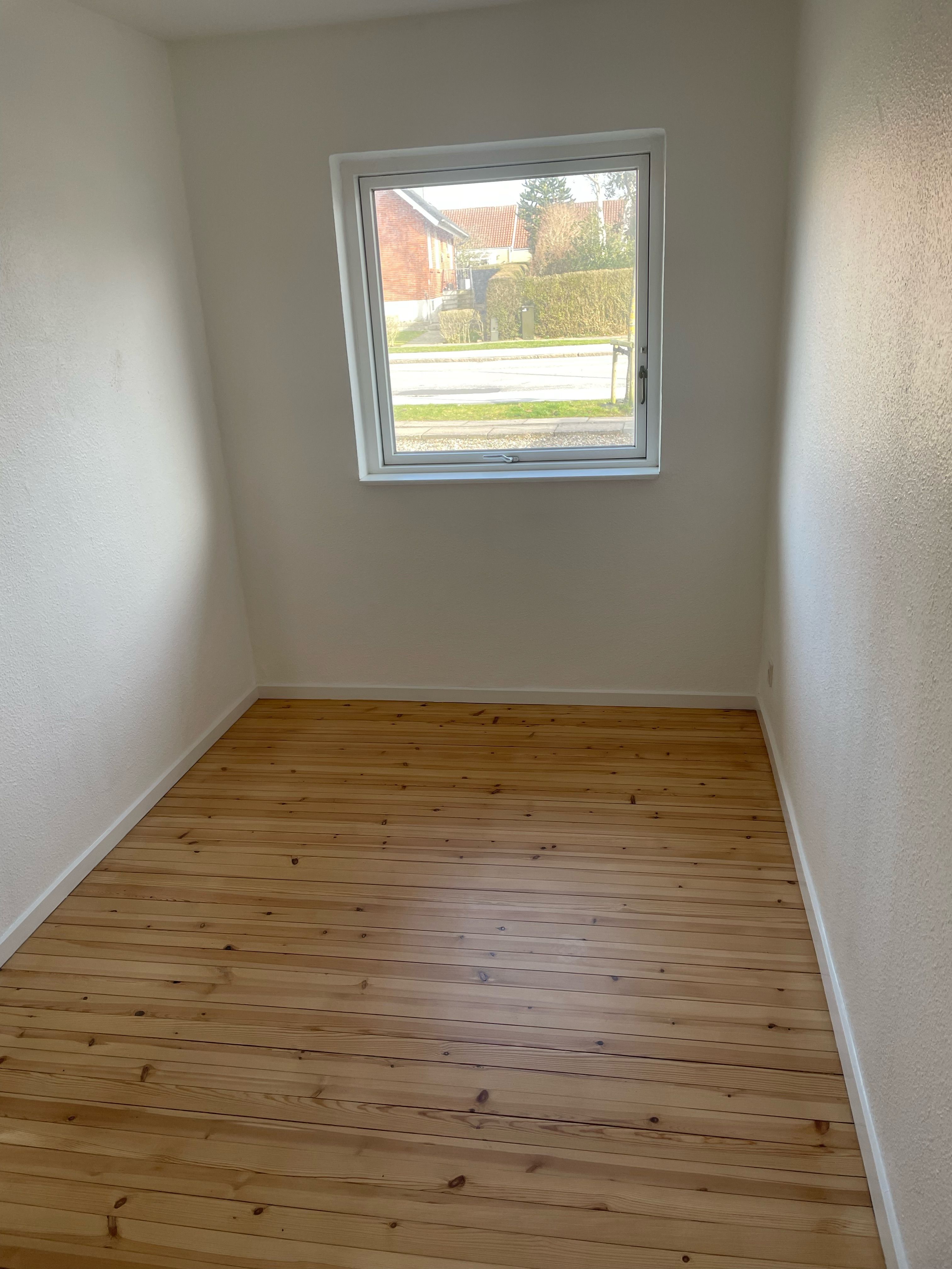 Hyggelig 3-vær. stuelejlighed på 65 m2, tæt på Sønderborg centrum.