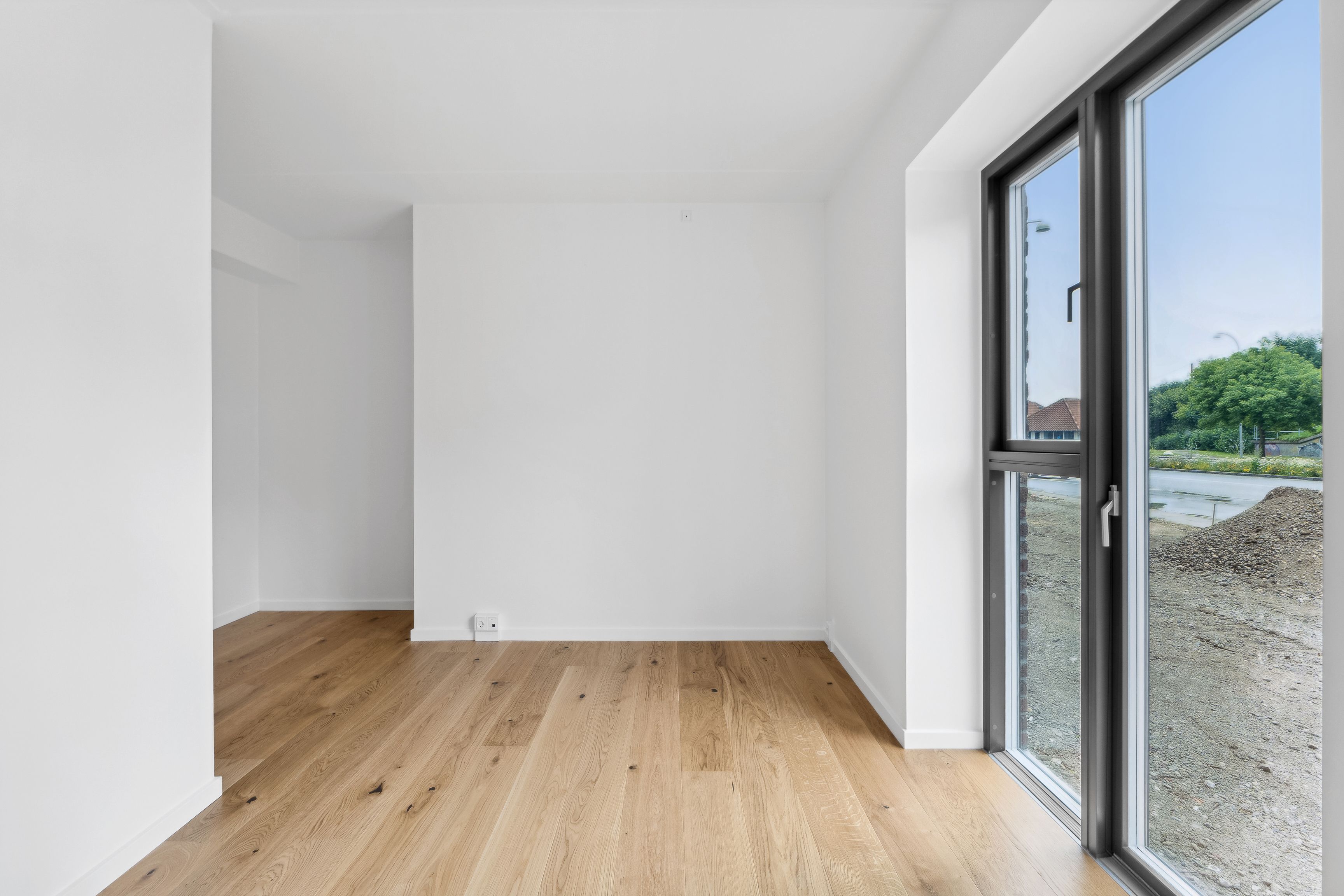 Ny og lys og moderne 3-værelses lejlighed med gulvvarme, altan og elevator – tæt på Frihedens Station