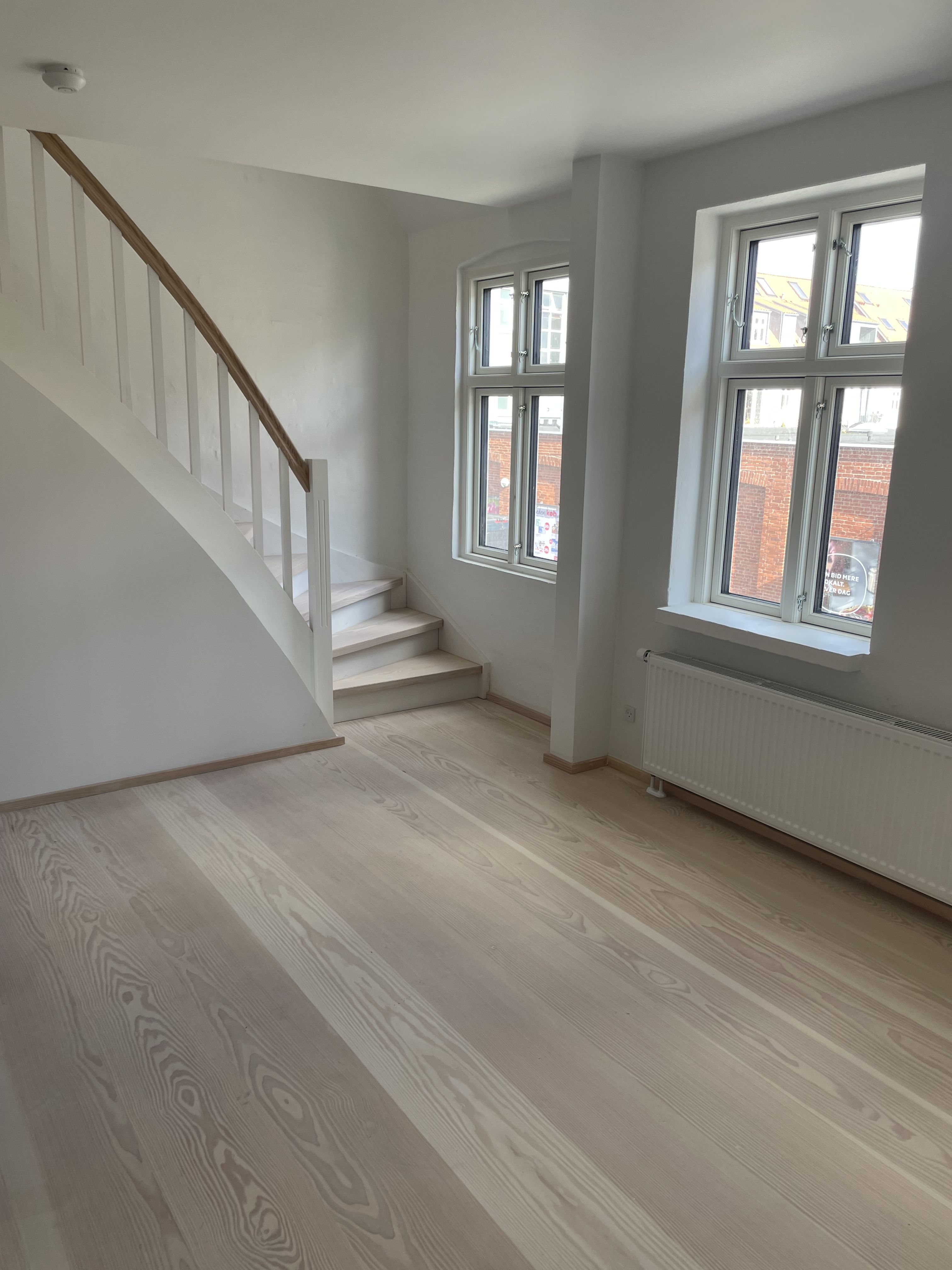 Eksklusiv, nyrenoveret 97 m2 lejlighed på Frederiksbjerg