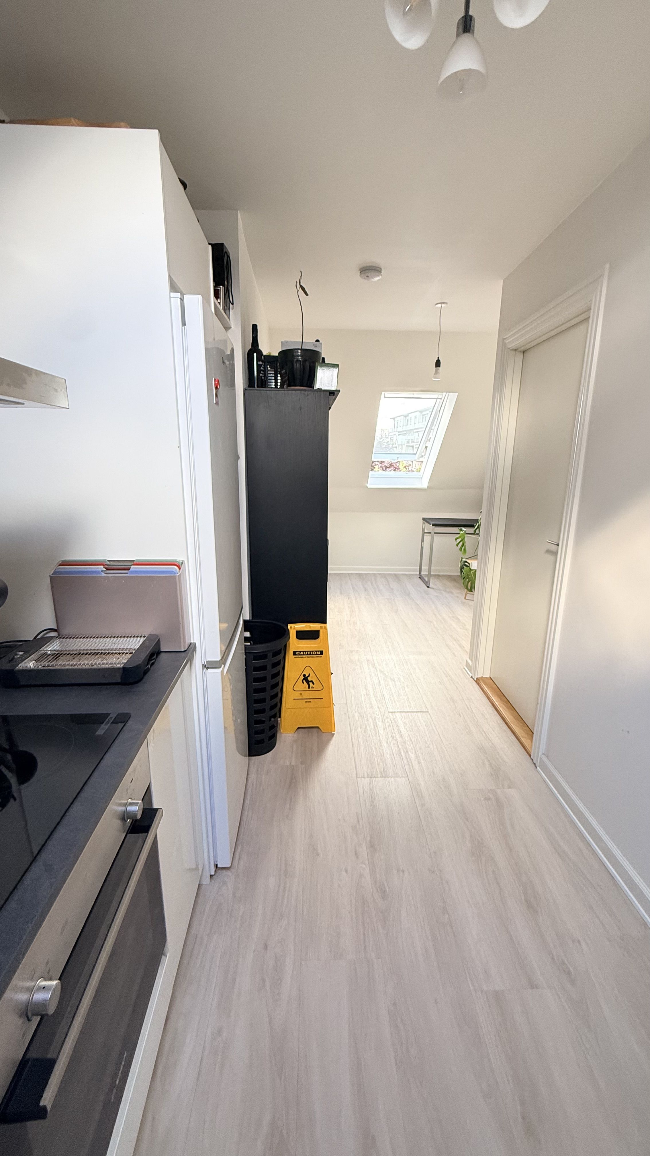Hyggelig, moderniseret 2 ½ værelses i centrum