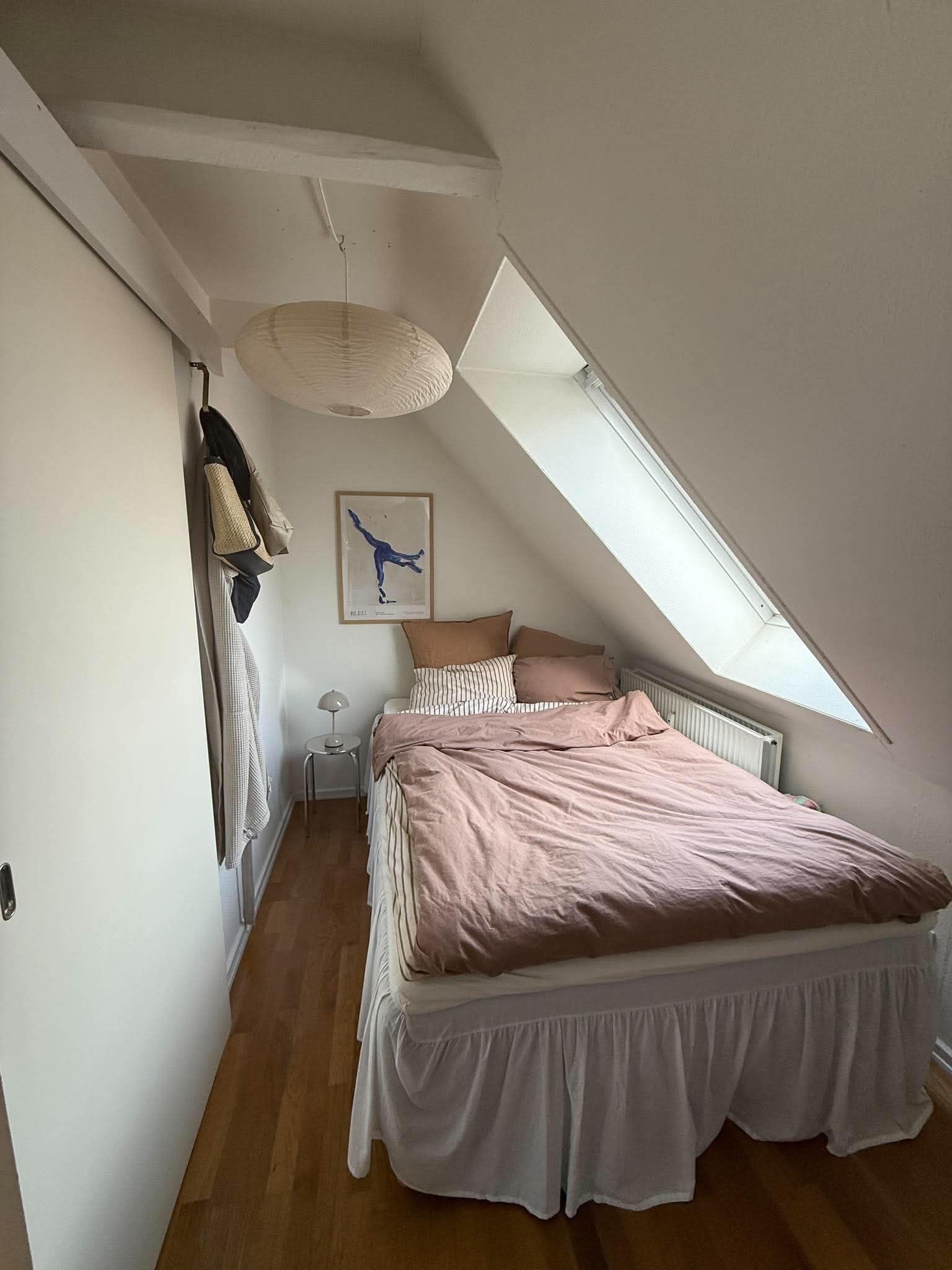 Stor og skøn delevenlig lejlighed i to plan