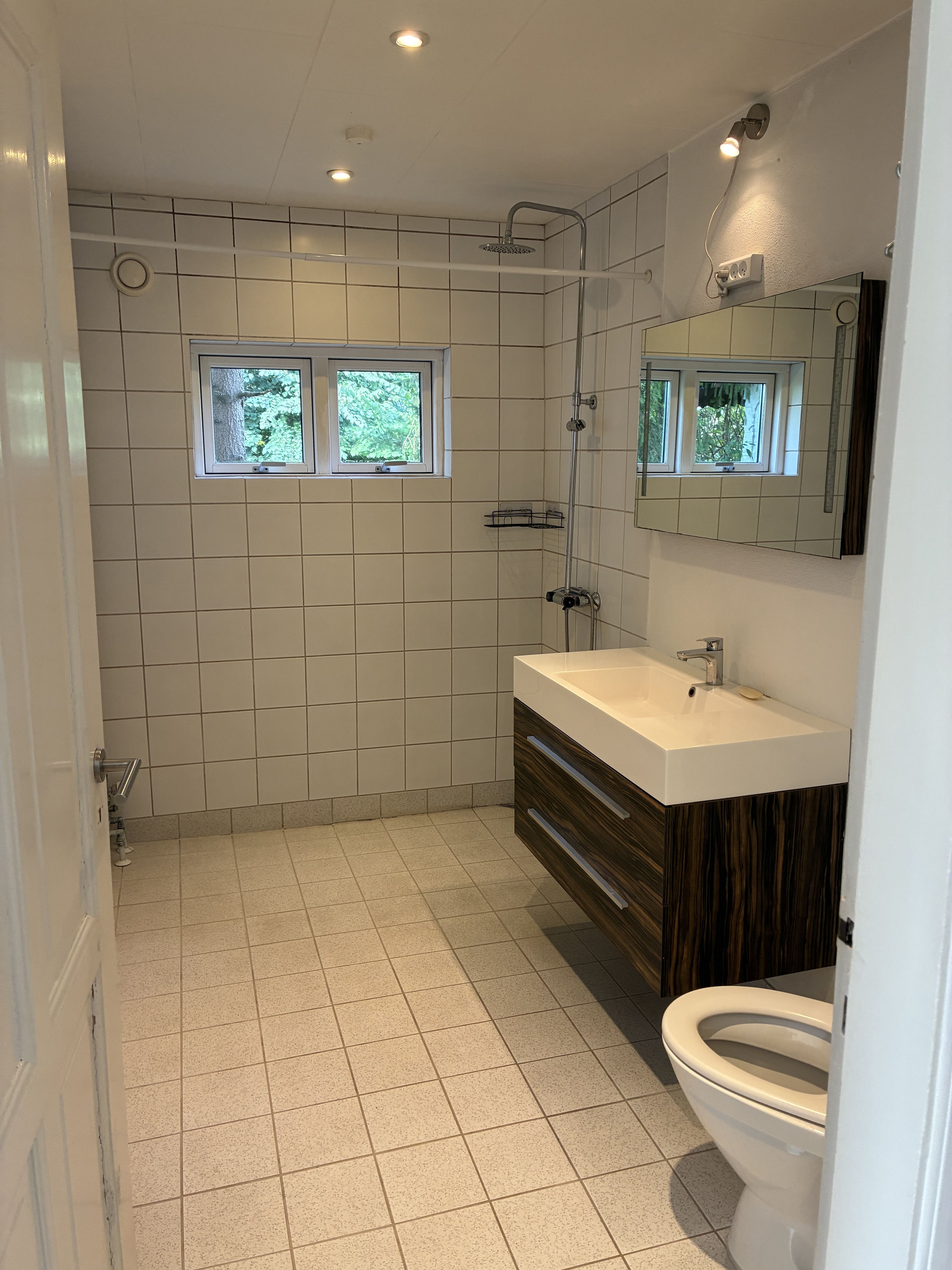 Udlejning af rummeligt landhus med charme, have og fredelige omgivelser nær Sorø