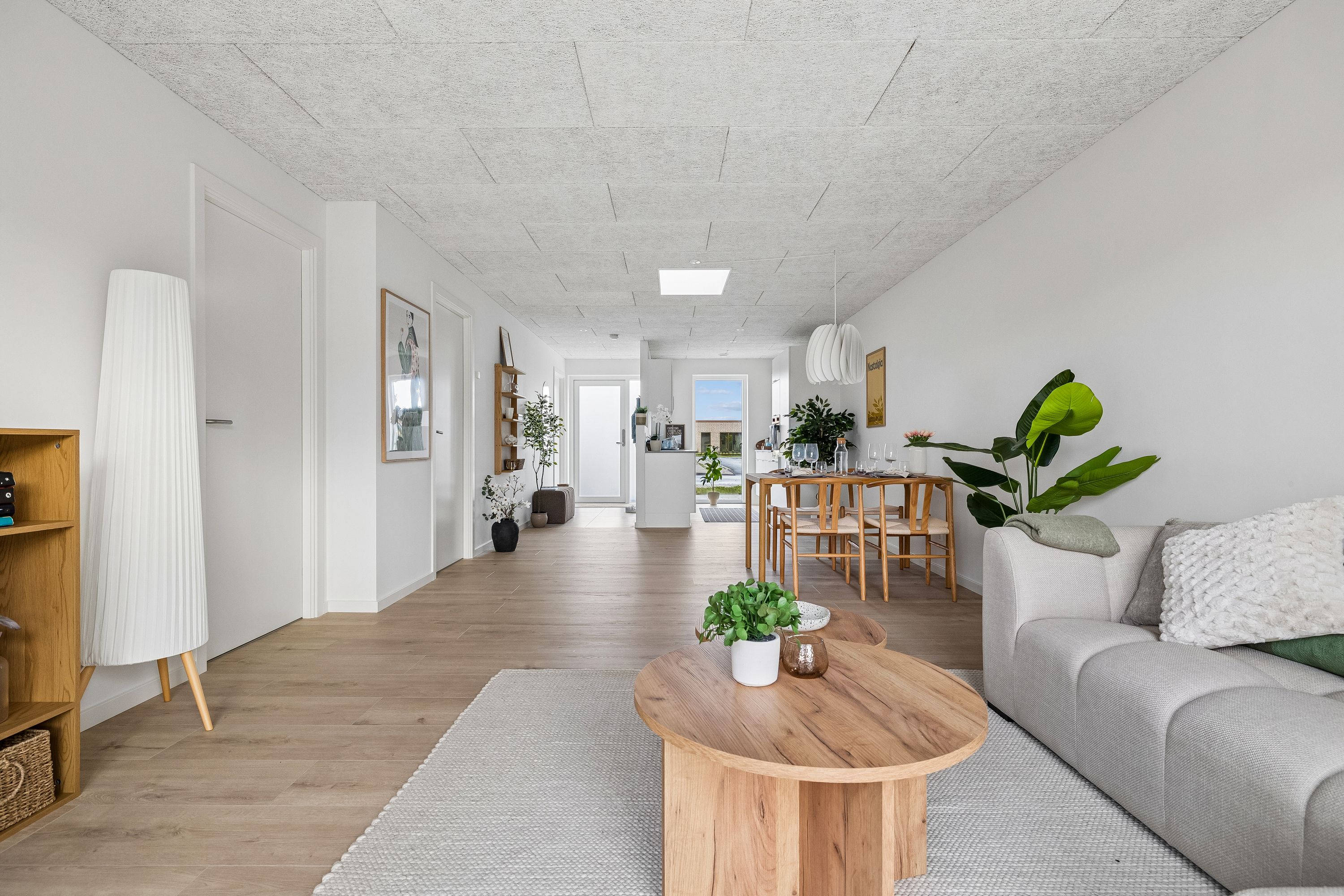Familievenligt nyopført rækkehus i Snejbjerg med privat have/terrasse og mulighed for egen ladestander.