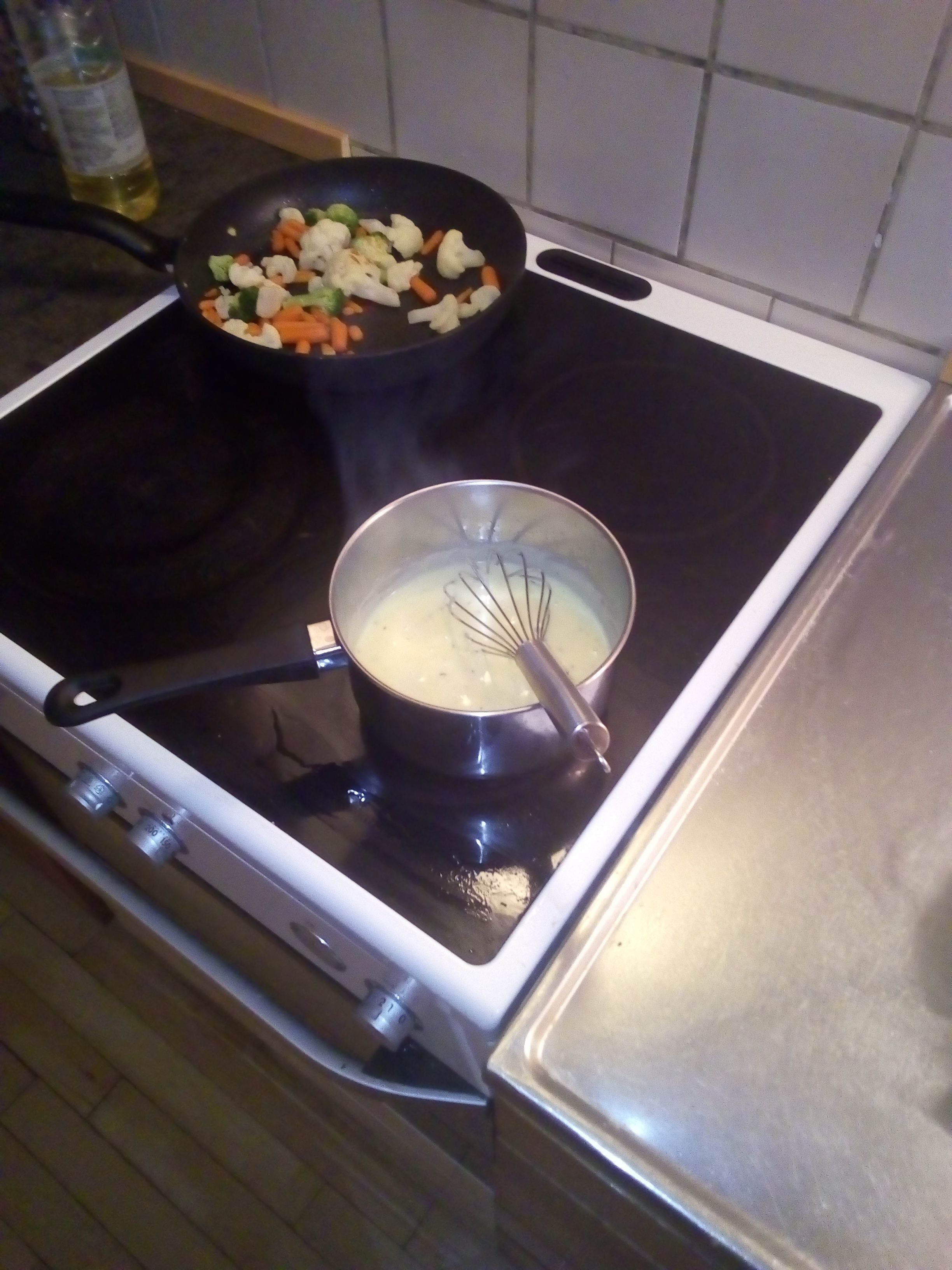 fint værelse med reoler og skrivebord hvis man ønsker, photo 3
