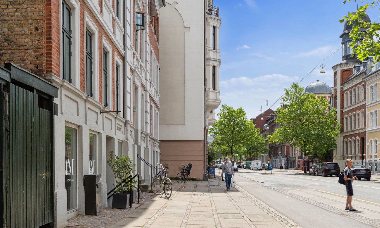 Rummelig 5-værelses lejlighed på H.C. Ørsteds Vej – centralt på Frederiksberg