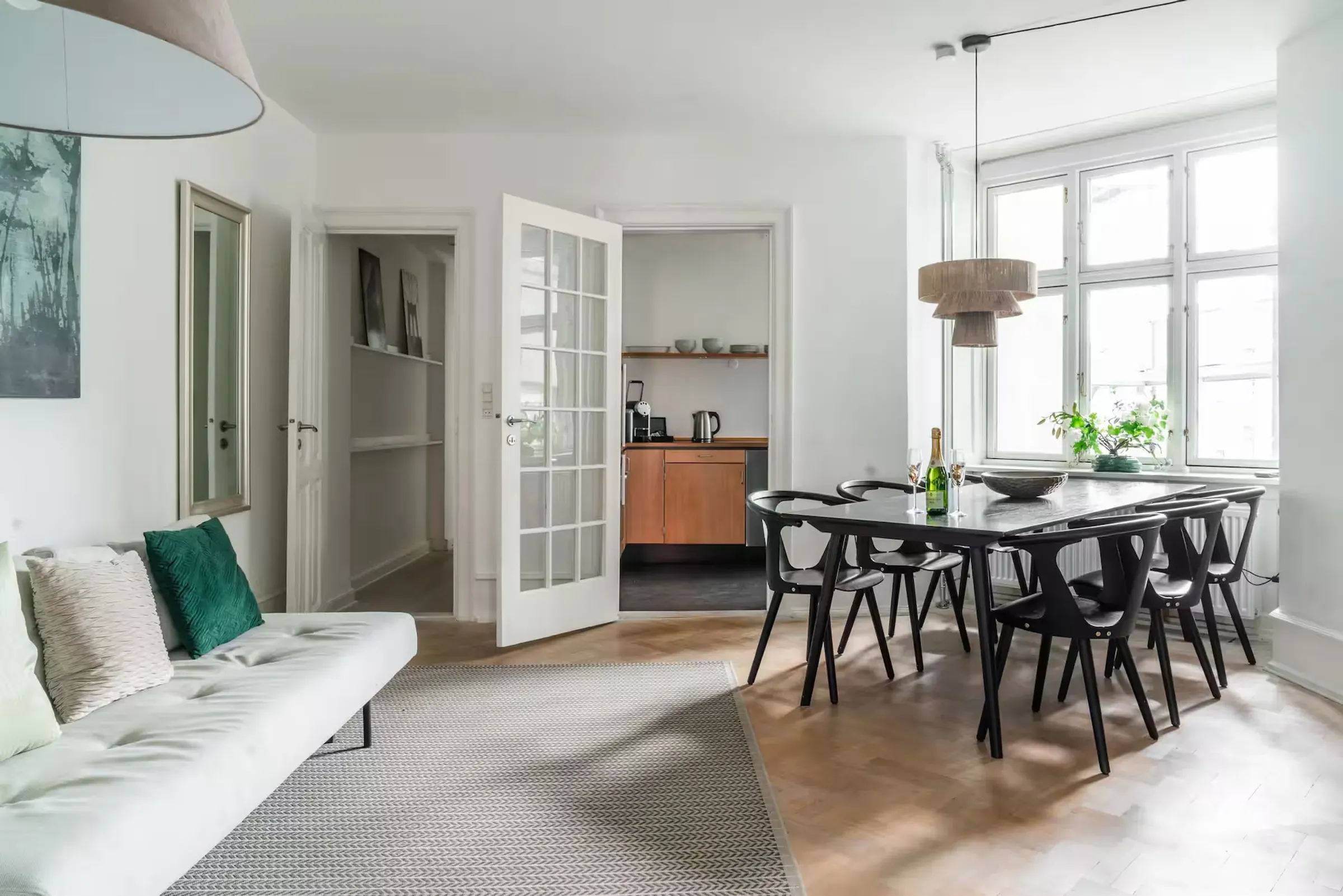 Møbleret lejlighed i Holbergsgade, 3. sal