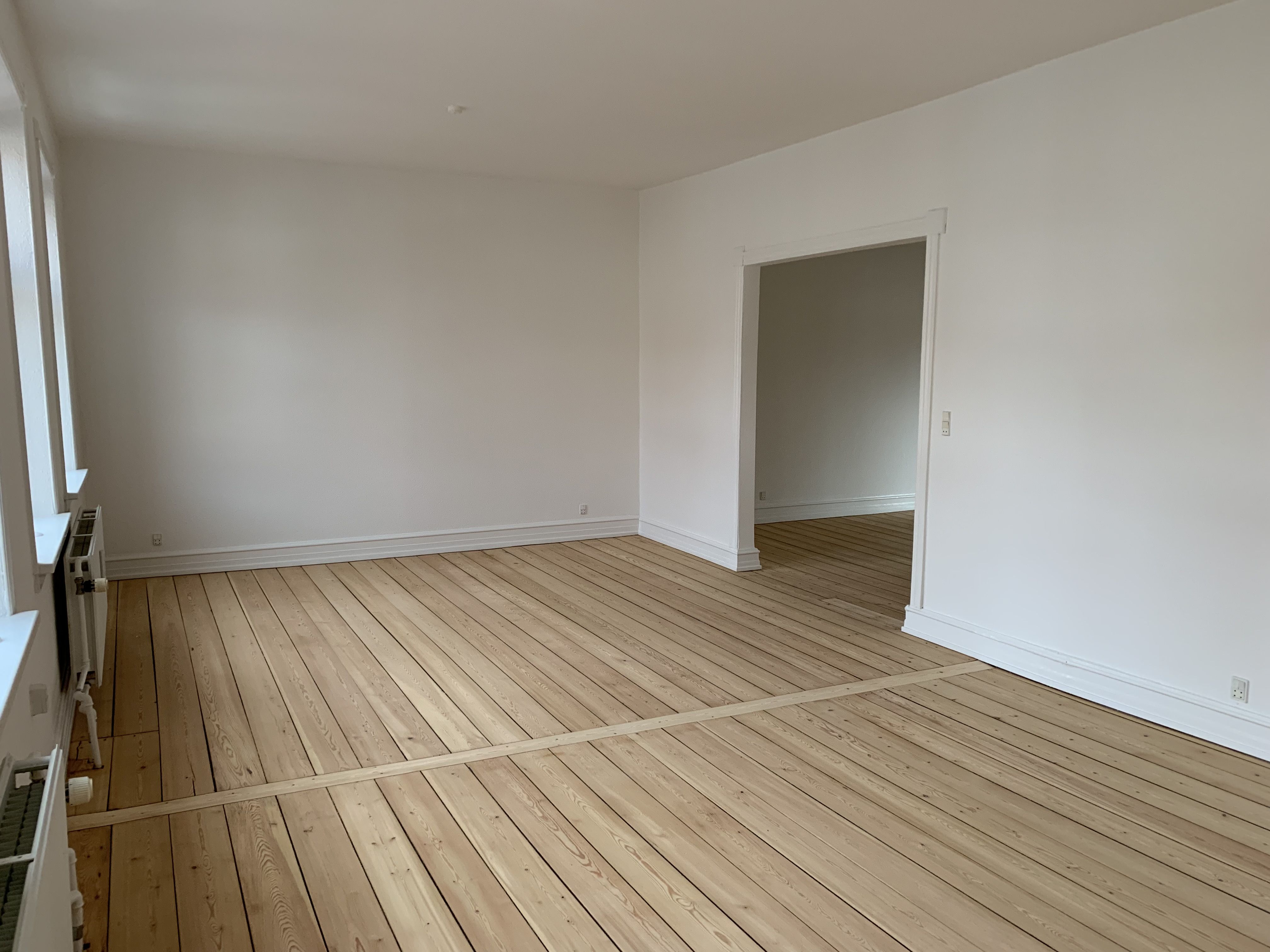 Byhus/lejlighed i 2 plan