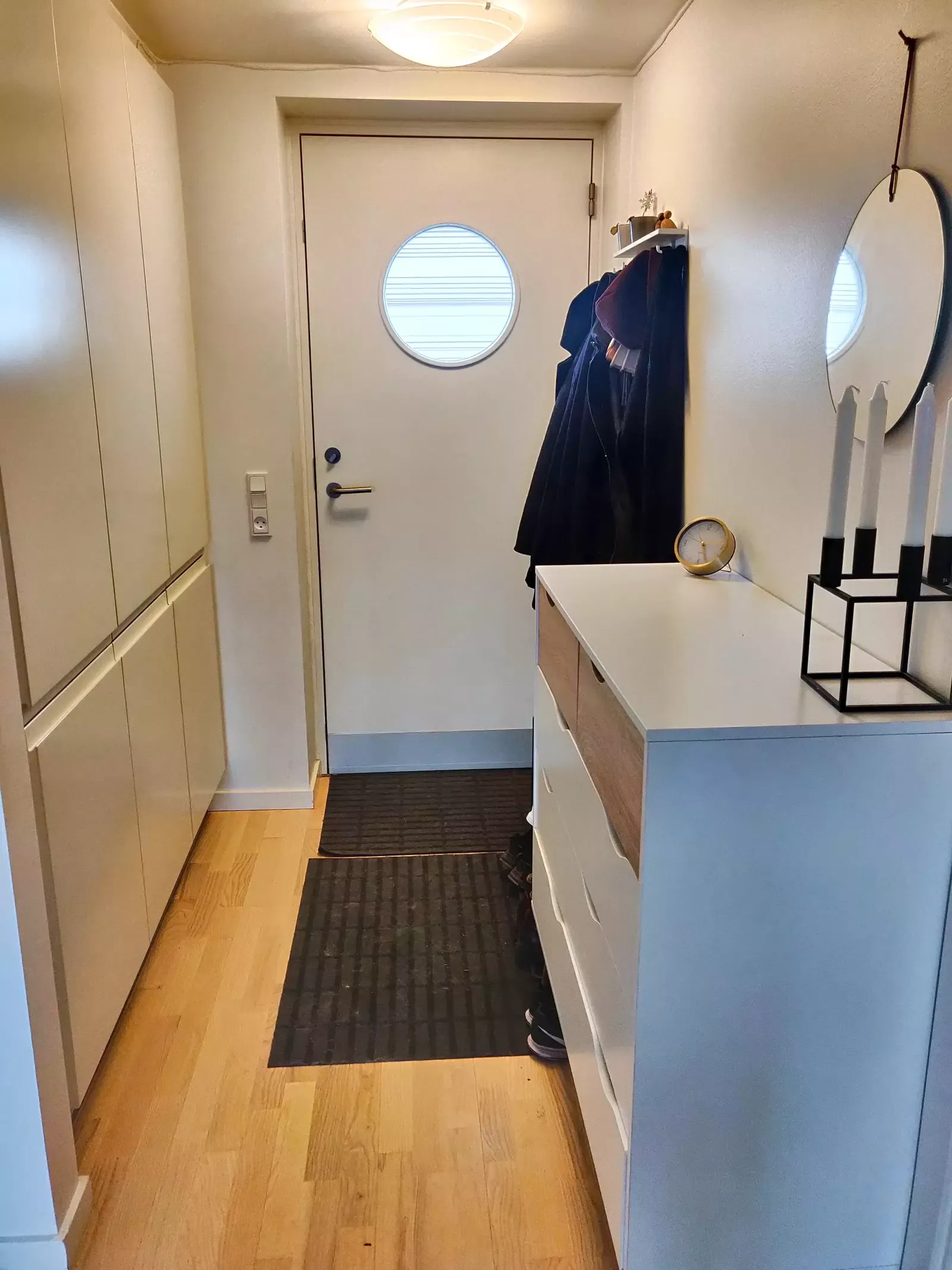 Indflytningsklar 2-værelses på 75 m2 med altan, elevator, fri parkering og husdyr tilladt