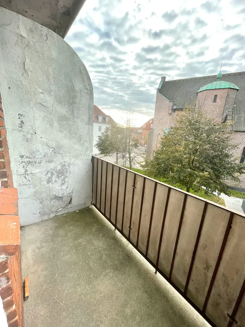Dejlig nyrenoveret 3-værelses lejlighed i Øgadekvarteret