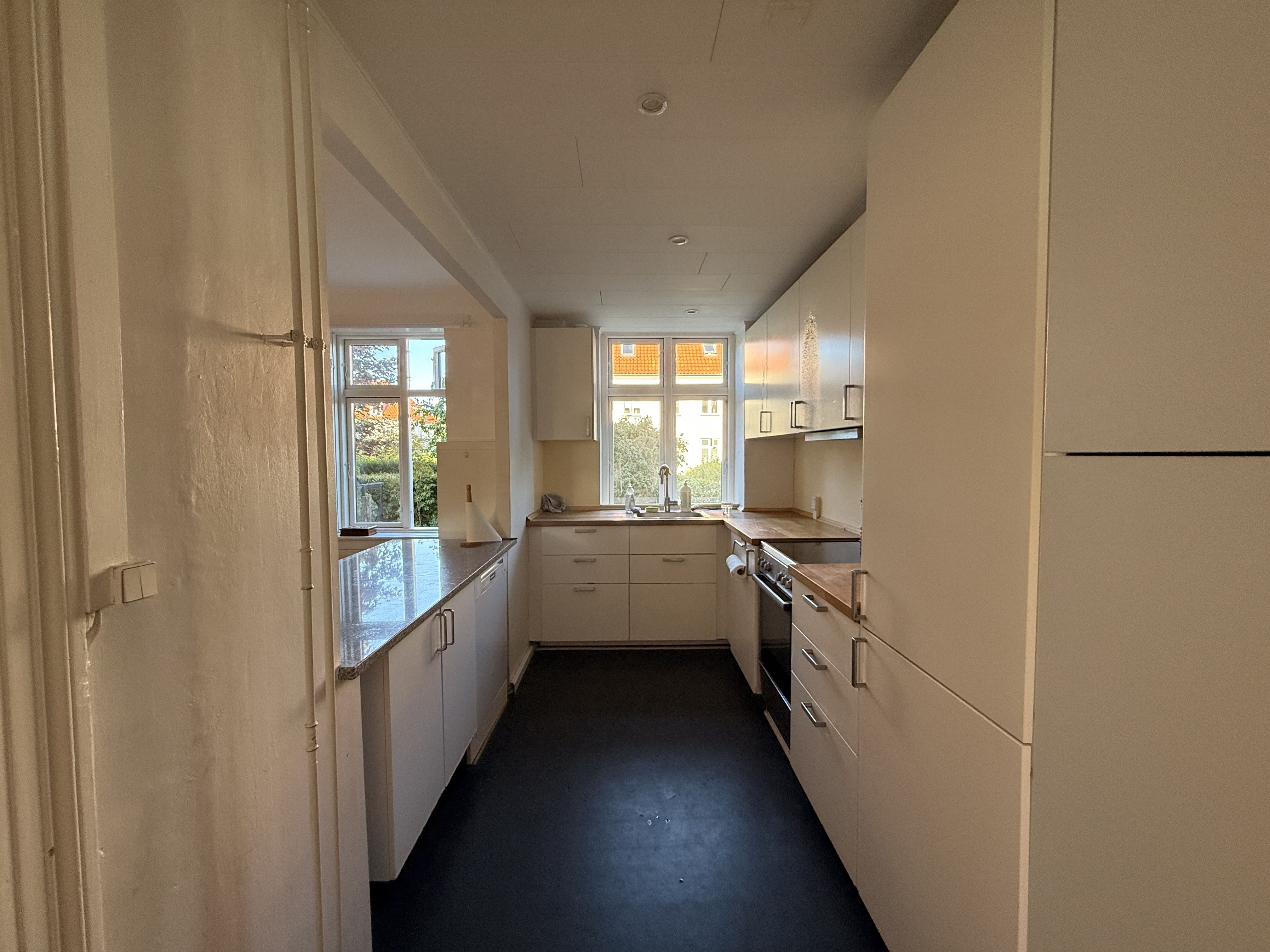 Dejlig 4 værelses lejlighed med egen have