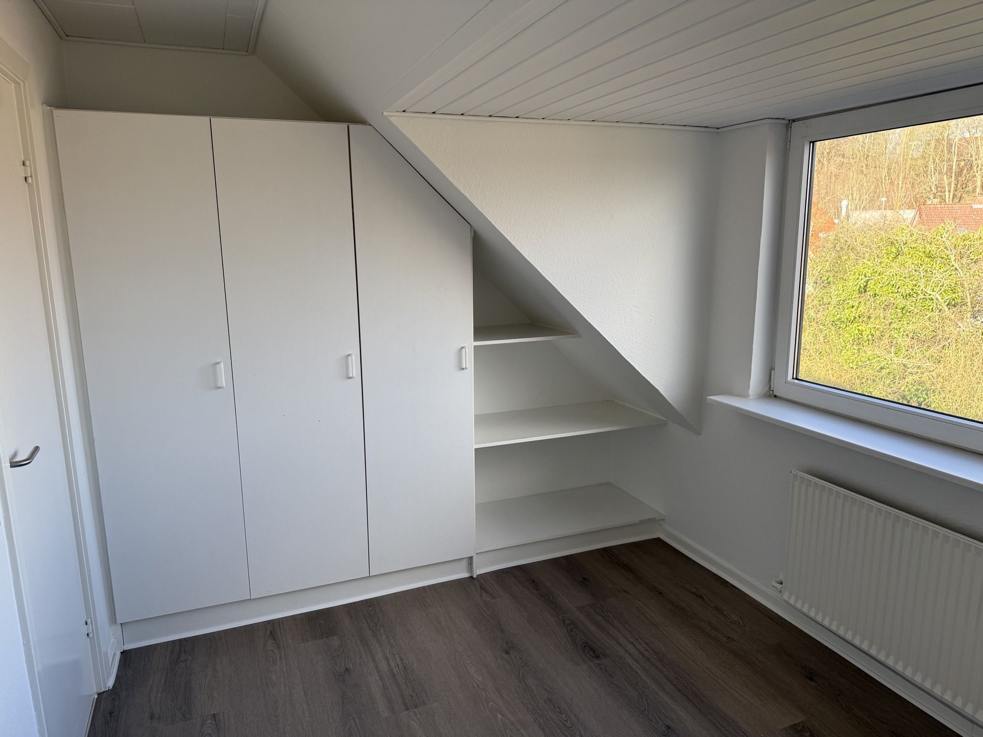 Kvist lejlighed tæt på banegård