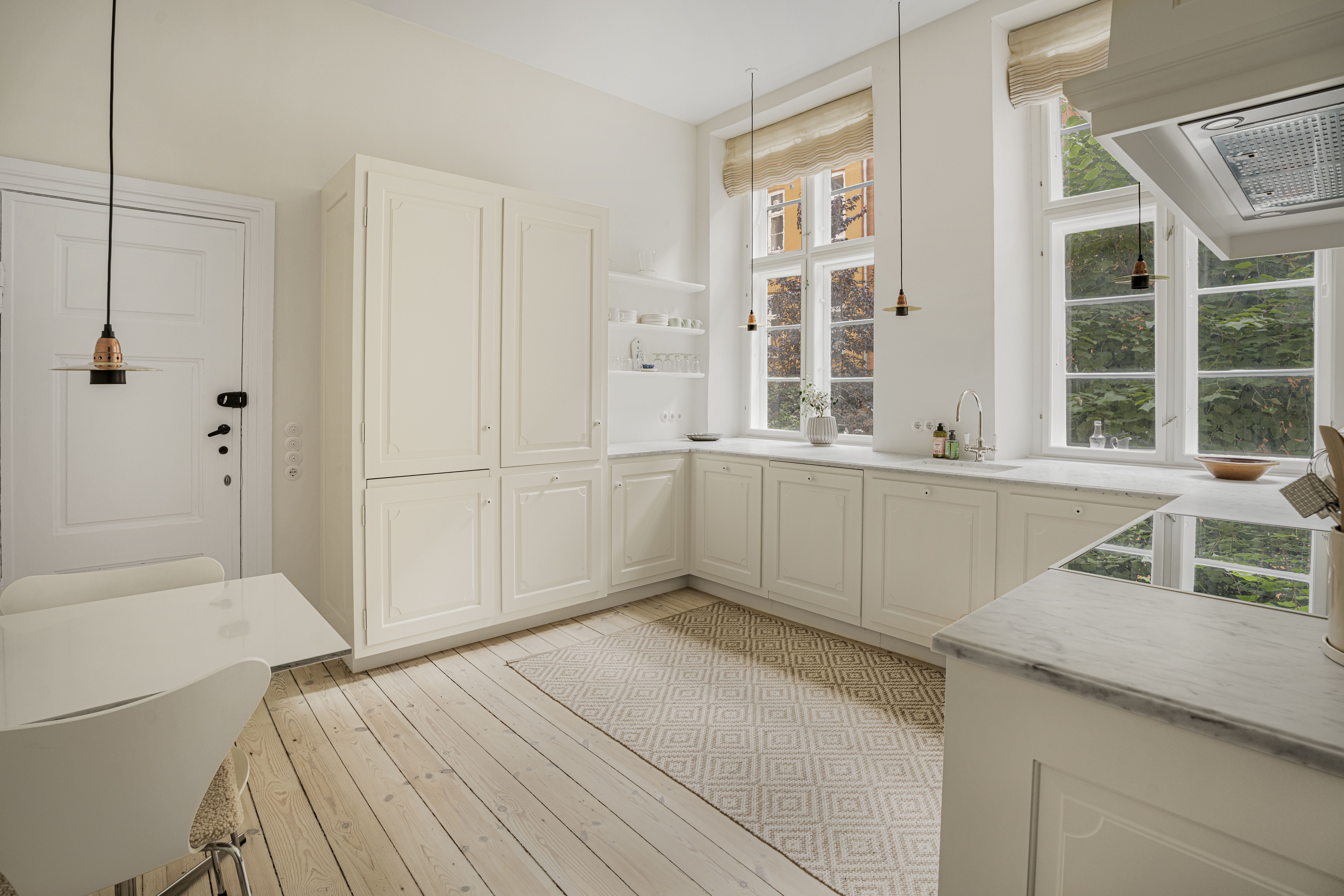 Exclusive, Newly Renovated and Fully Furnished Apartment in Christianshavn