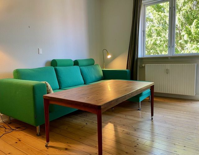 Charlottenlund - Pæn møbleret 1 vær. lejlighed på god beliggenhed.