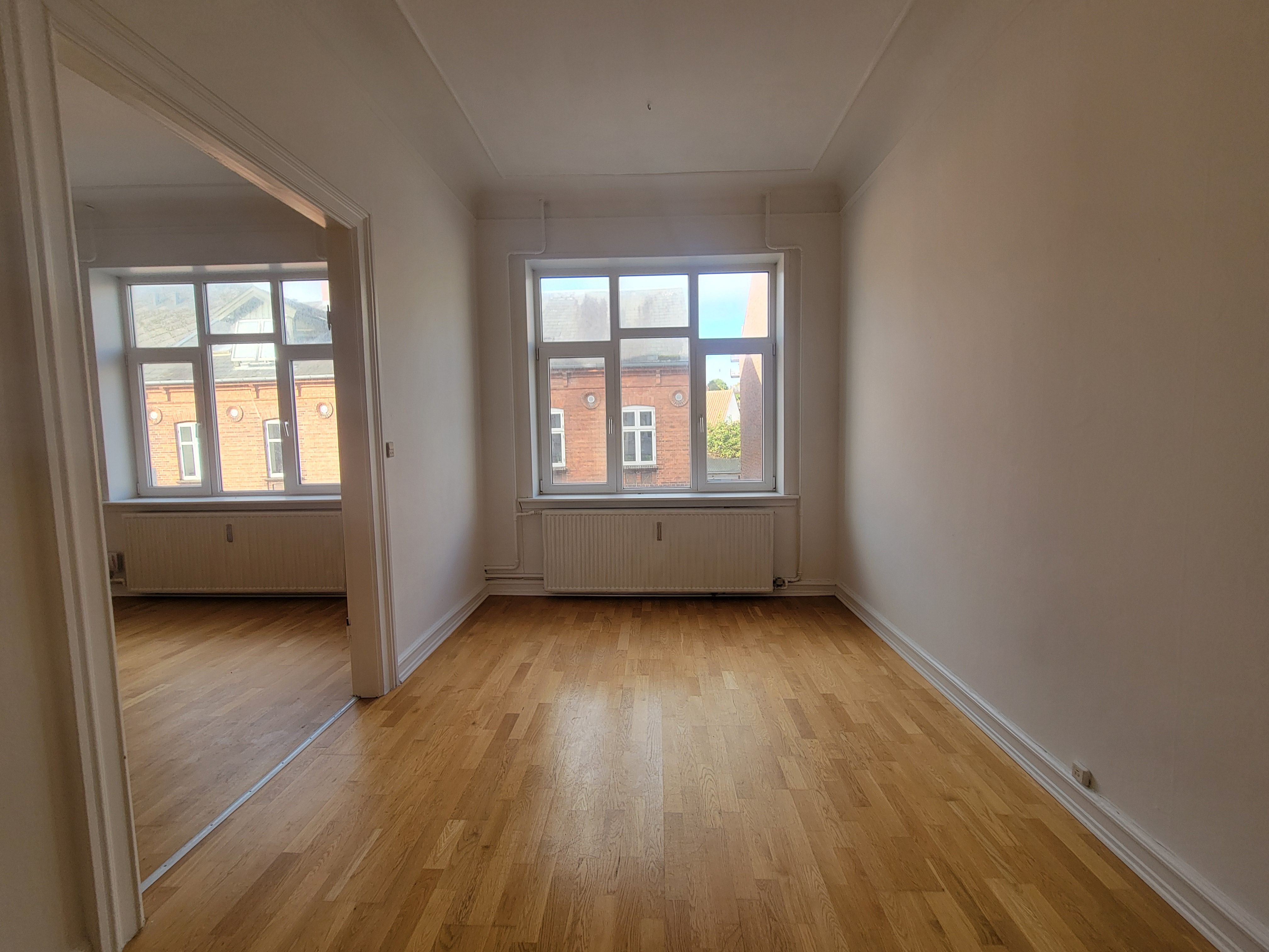 CENTRAL 3-VÆRELSES LEJLIGHED I HJØRRING – 79 M²