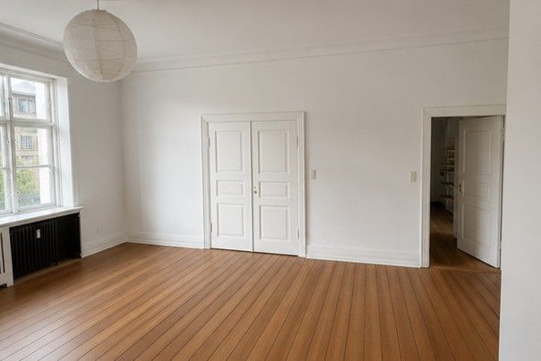 Drømmer du om klassisk herskabelighed, moderne komfort og en af byens mest centrale placeringer?