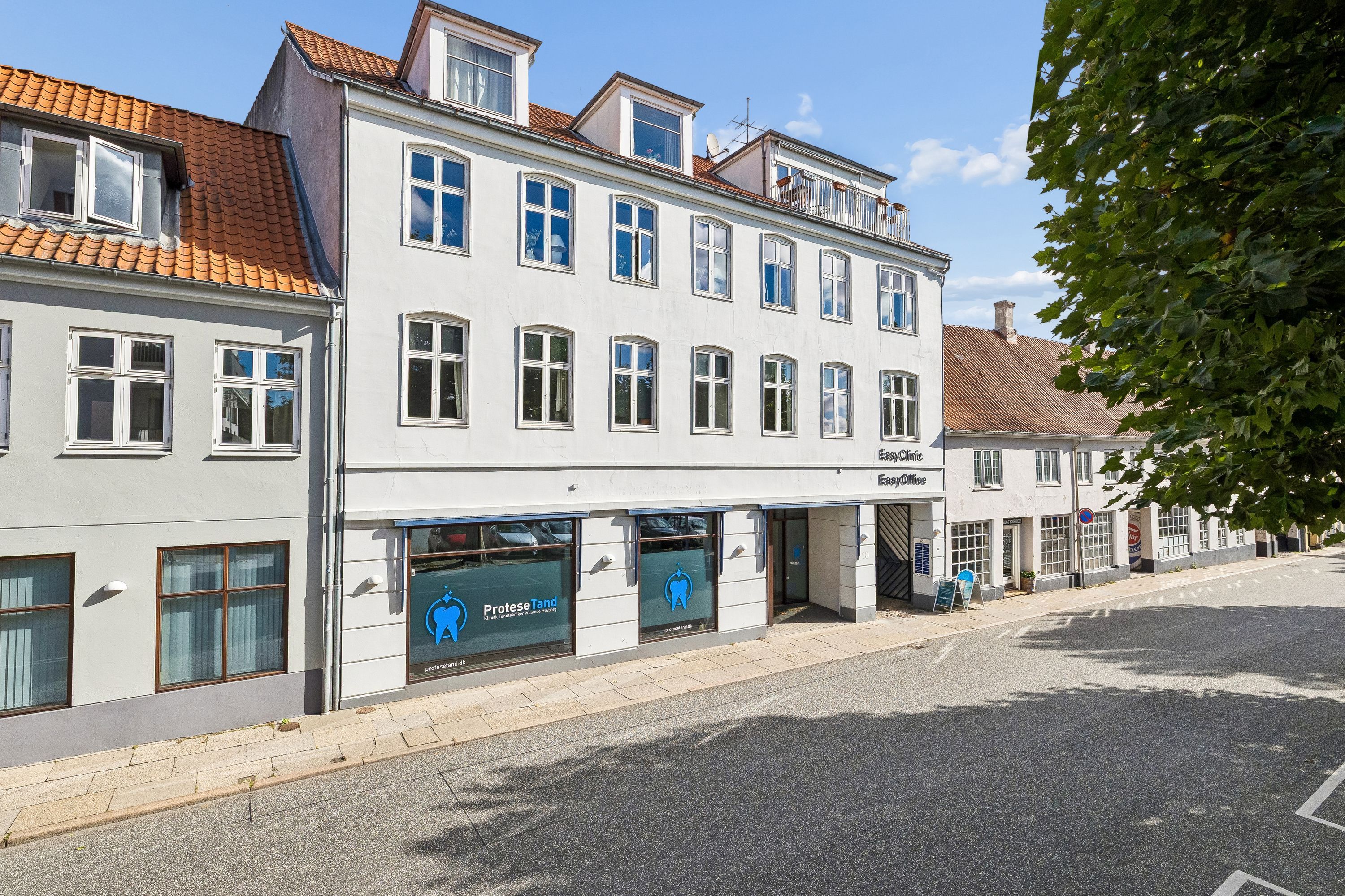 Rummelig lejlighed i midten af Randers