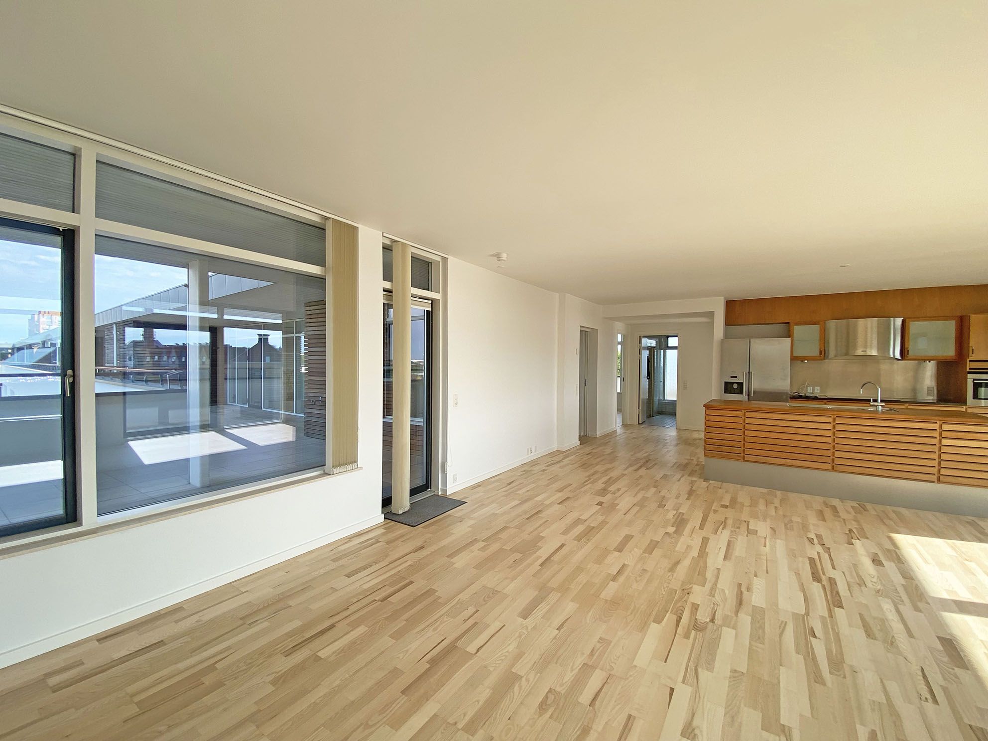 Attraktiv penthouse lejlighed med stort udendørsareal - udlejes i 12-14 mdr.