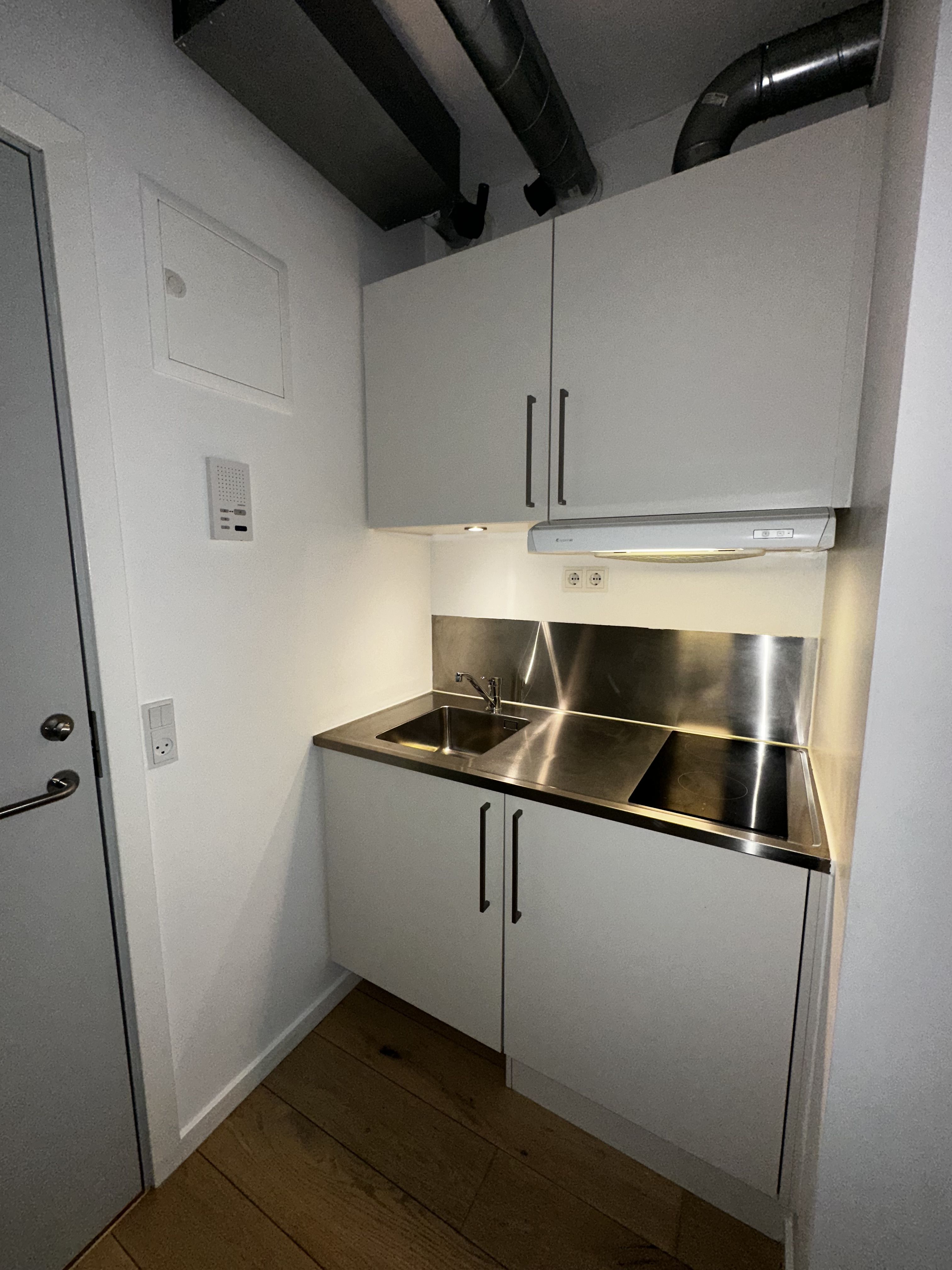 Lys lejlighed tæt på Nørrebro St. - klar til indflytning 01/12