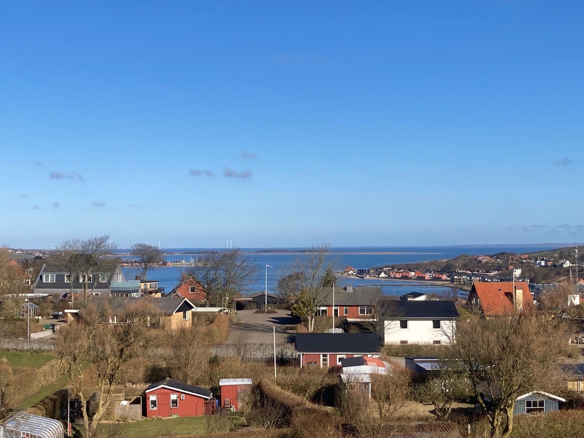 Skøn 3-rums lejlighed med lukket altan og dejlig udsigt