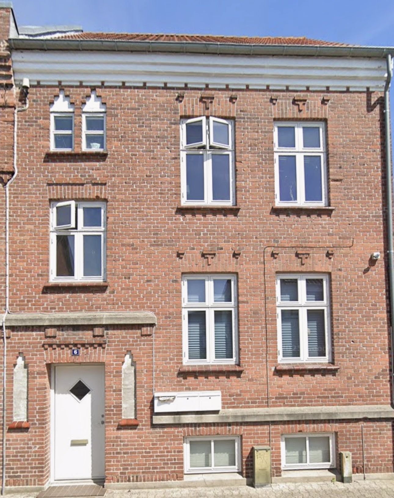 🏡 NYRENOVERET 3-VÆRELSES LEJLIGHED PÅ CALVINSVEJ