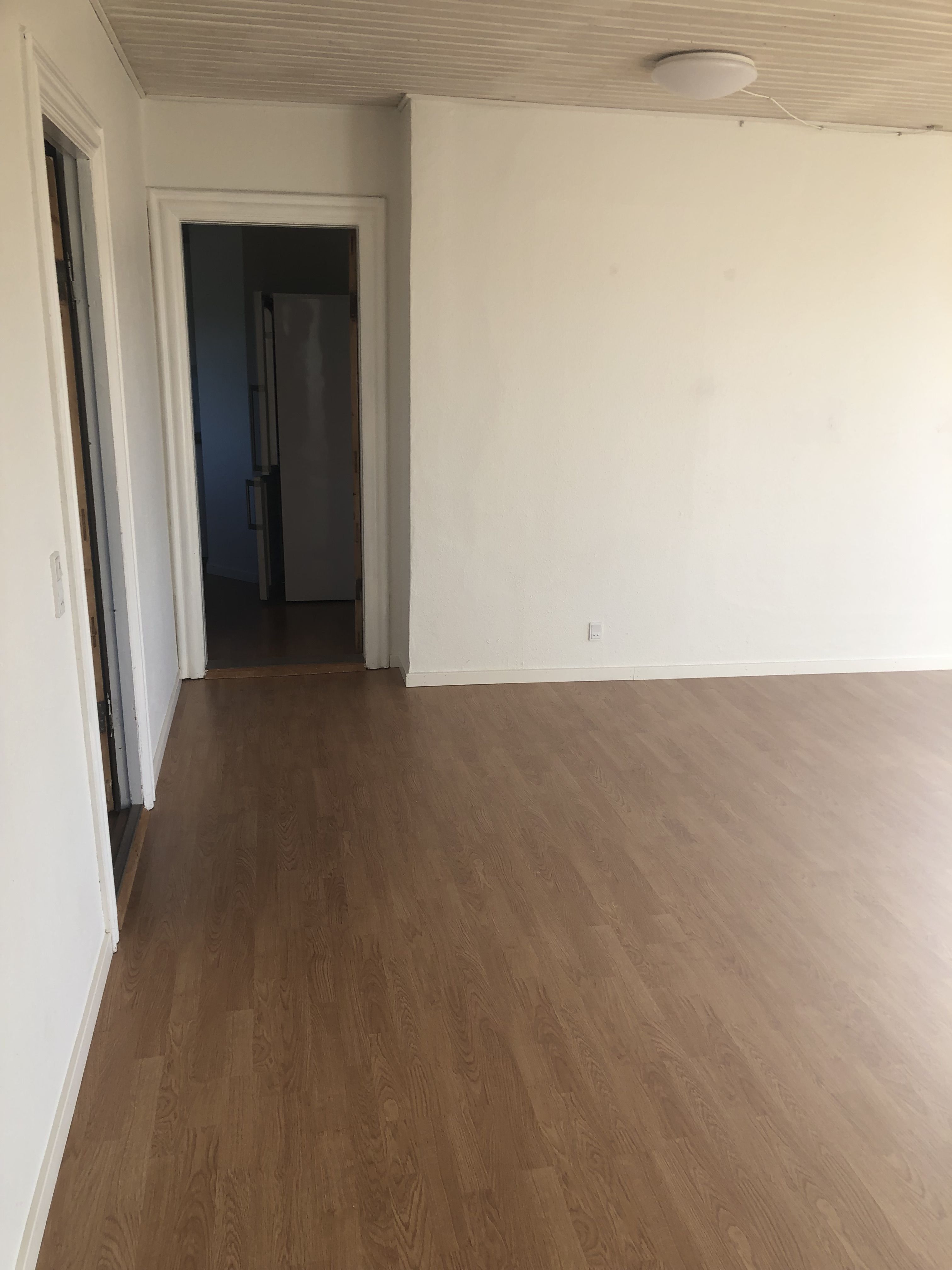 Lys 2 værelses lejlighed på 63 M2