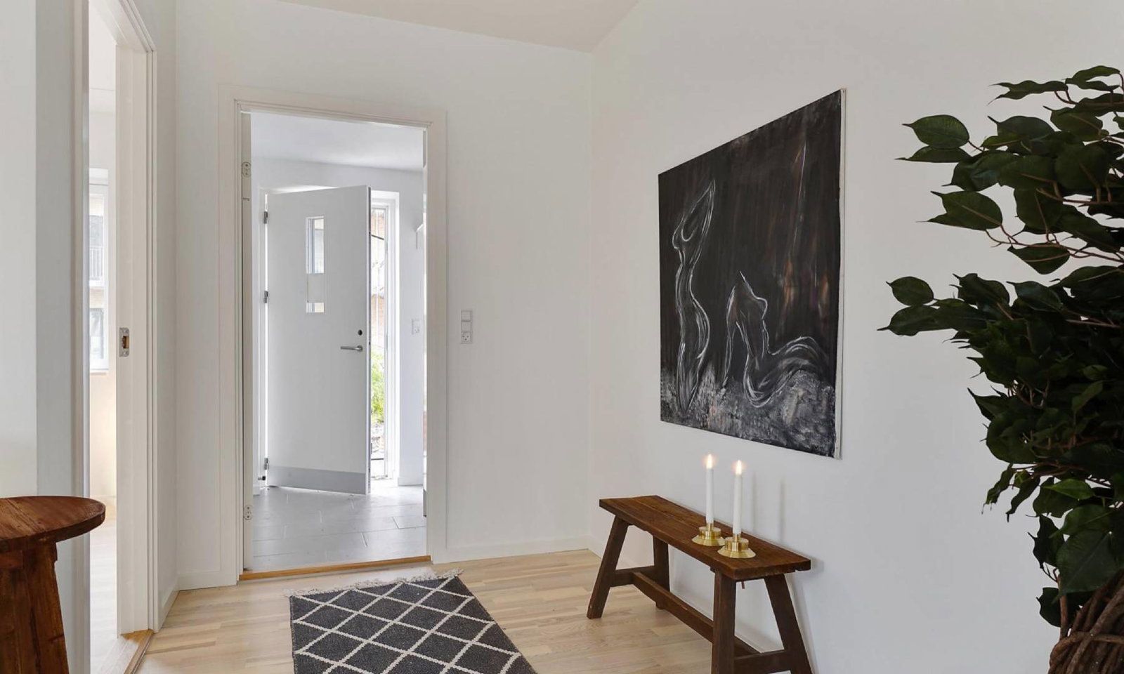 Moderne boliger i Tækkerhusene, Hillerød: Elevator og privat altan. Perfekt beliggenhed ved både natur og by liv