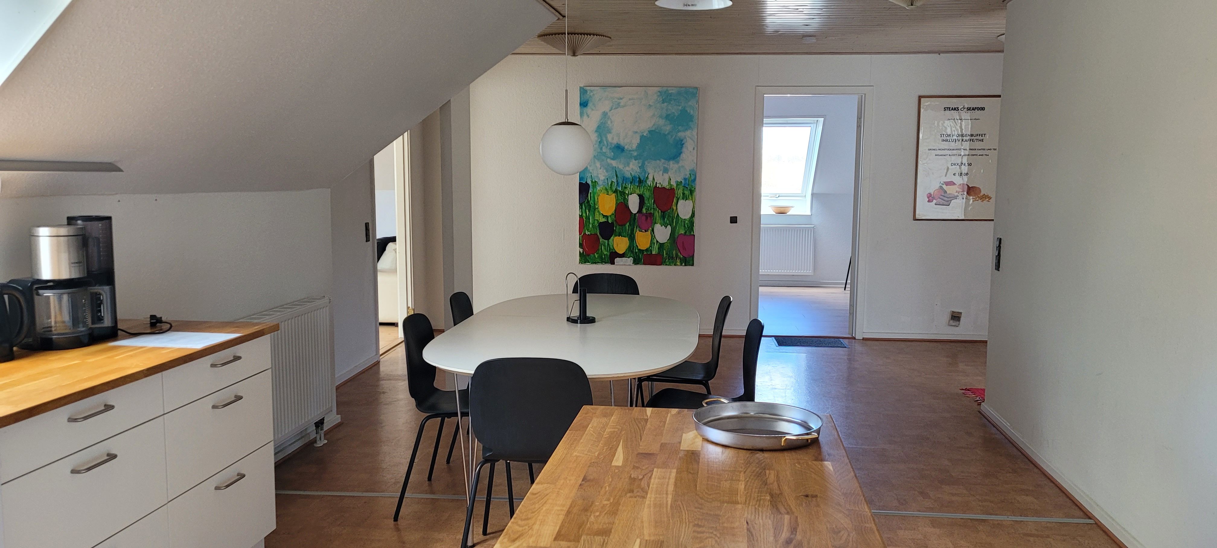 Stor lejlighed med adgang til have