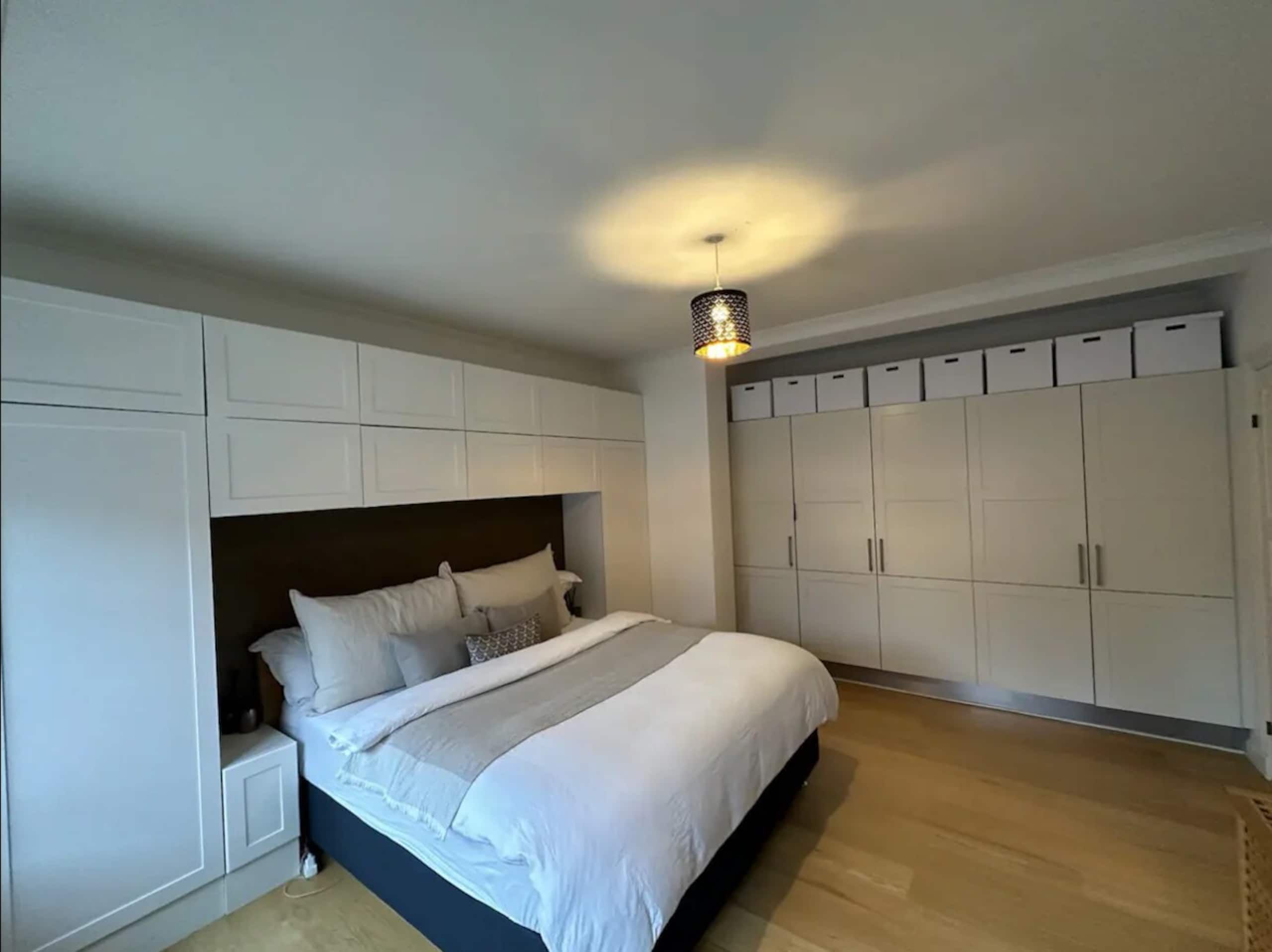 Spacious Apartment in Prime Location