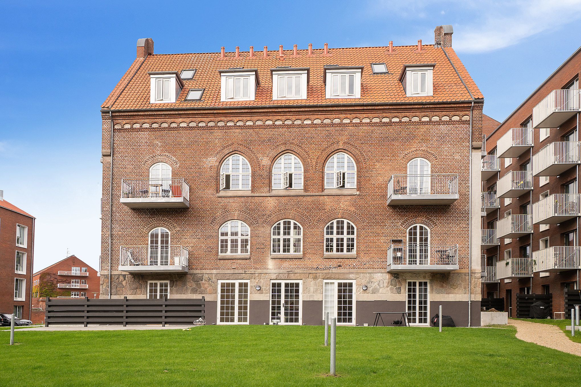 LÆKKER, STOR LEJLIGHED I AARHUS