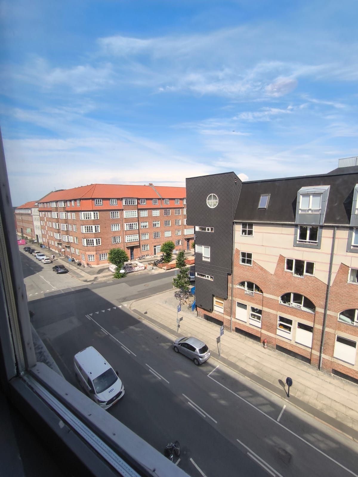 Furnished Studio for rent @Tåsingegade, Pulse Østerbro. Only 4 minutes walking distance from Poul Henningsens Plads metro station!