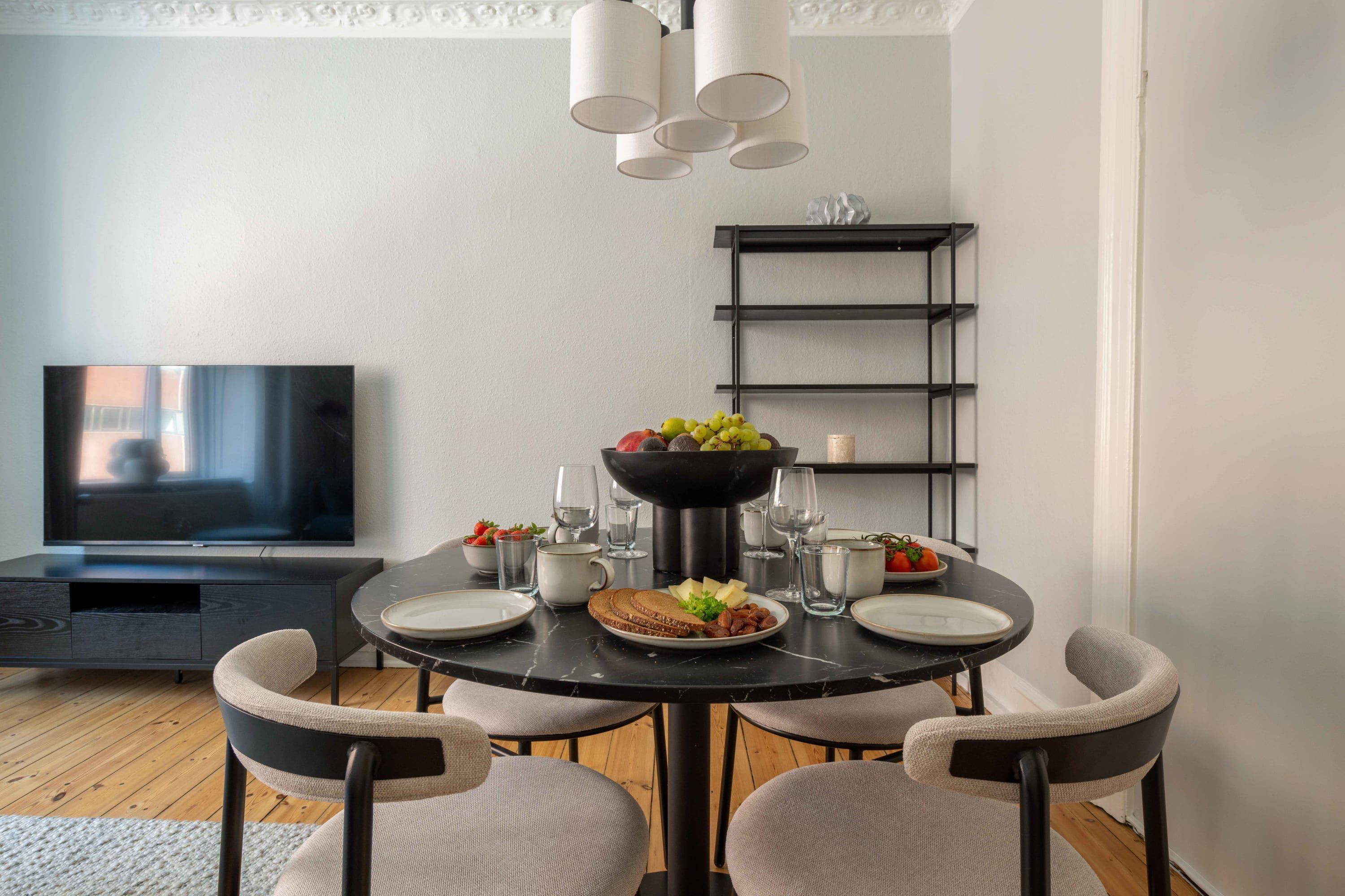Cosy 54 m² two-bedroom apartment in vibrant Nørrebro – all utilities included