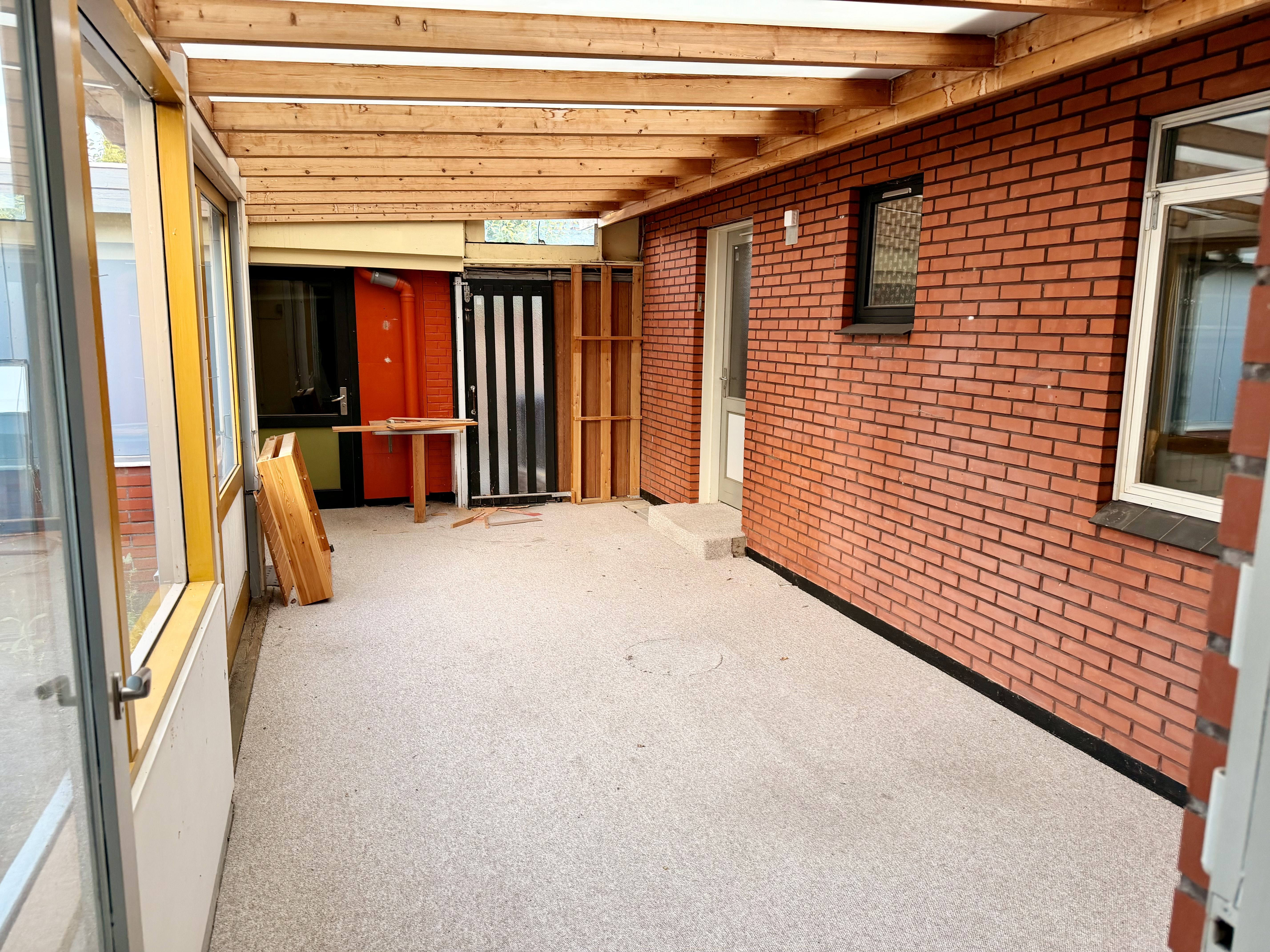 Indflytningsklar villa på 116 m² med stor garage, udestue og have med god beliggenhed
