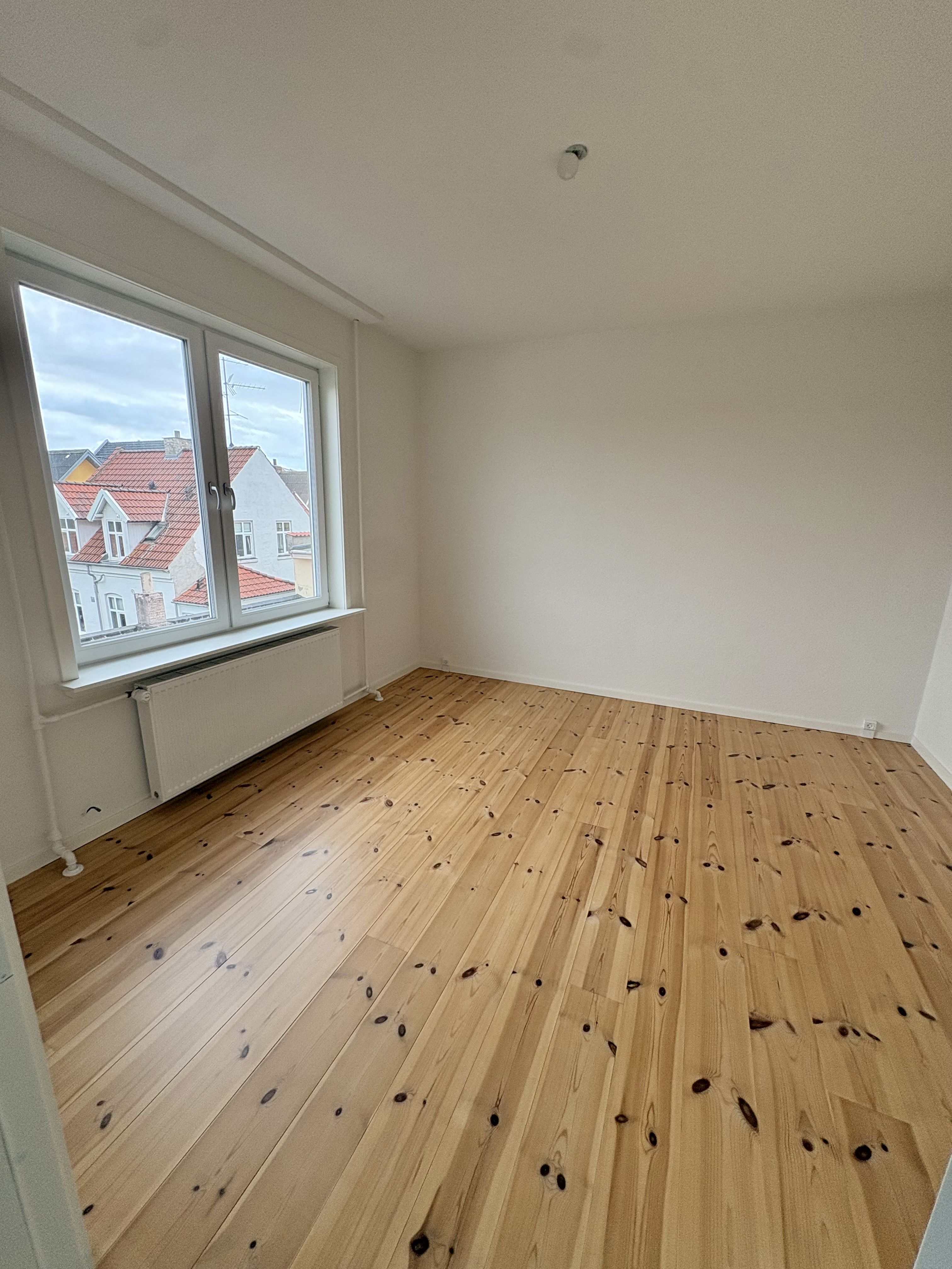 Nyrenoveret lejlighed i hjertet af Frederikshavn