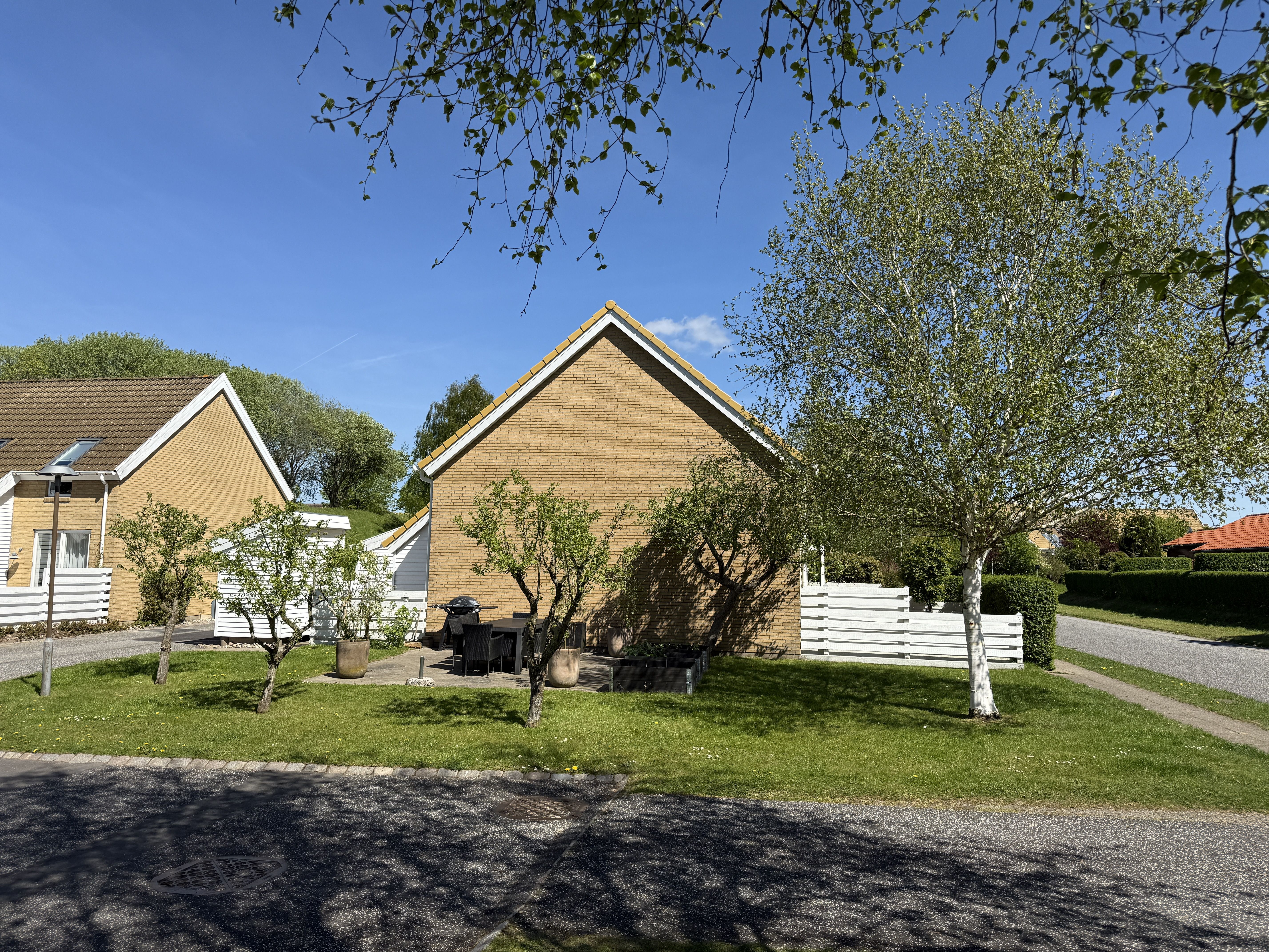Udlejning af Nyrenoveret, Fuldt Møbleret Enderækkehus i Vinding – Fleksibel Lejeperiode! ----- Rental of a Newly Renovated, Fully Furnished End-of-Town House in Vinding – Flexible Rental Period!