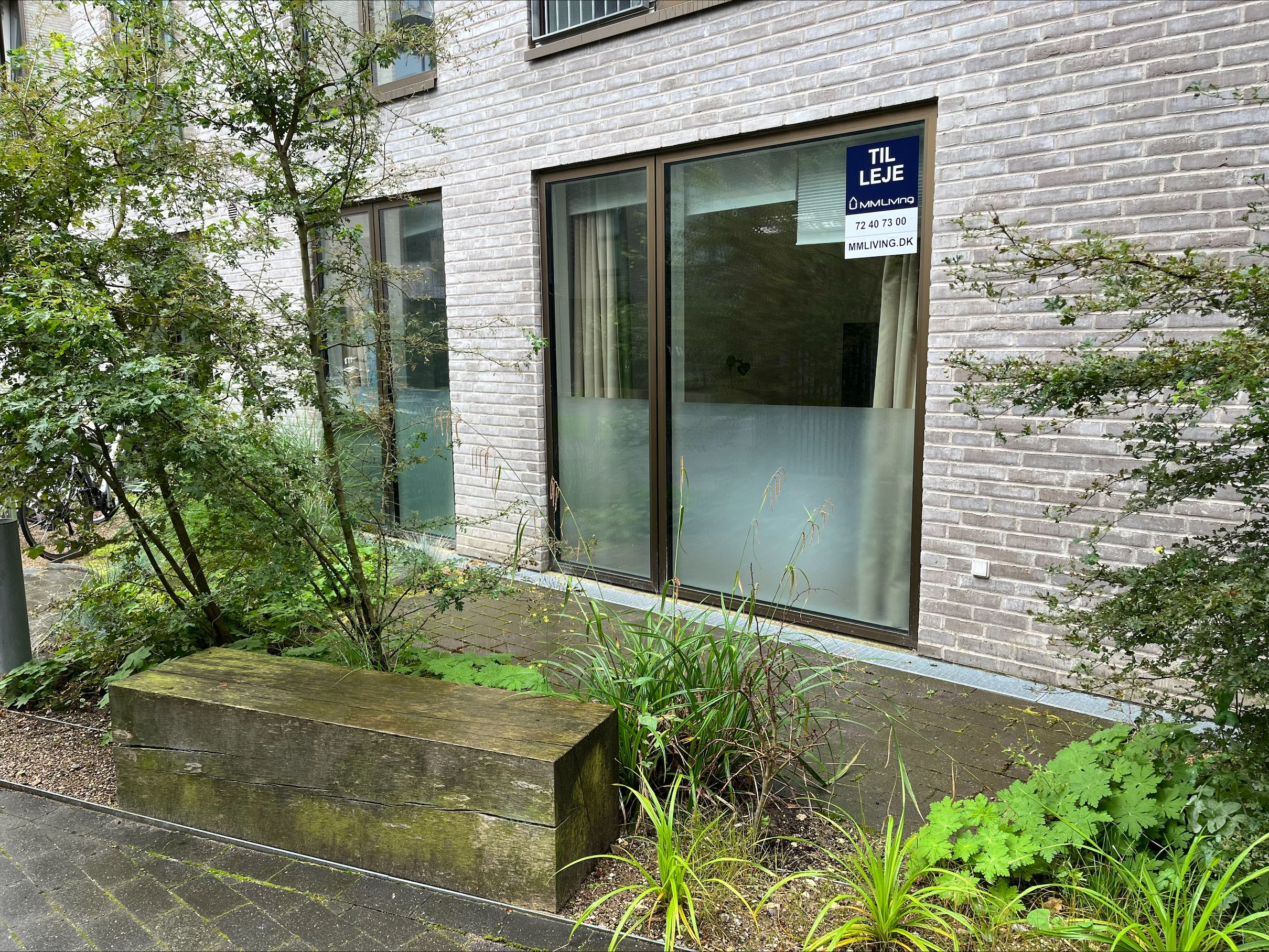Stylish and Fully Furnished Apartment with Sunny Terrace in Attractive Nordhavn