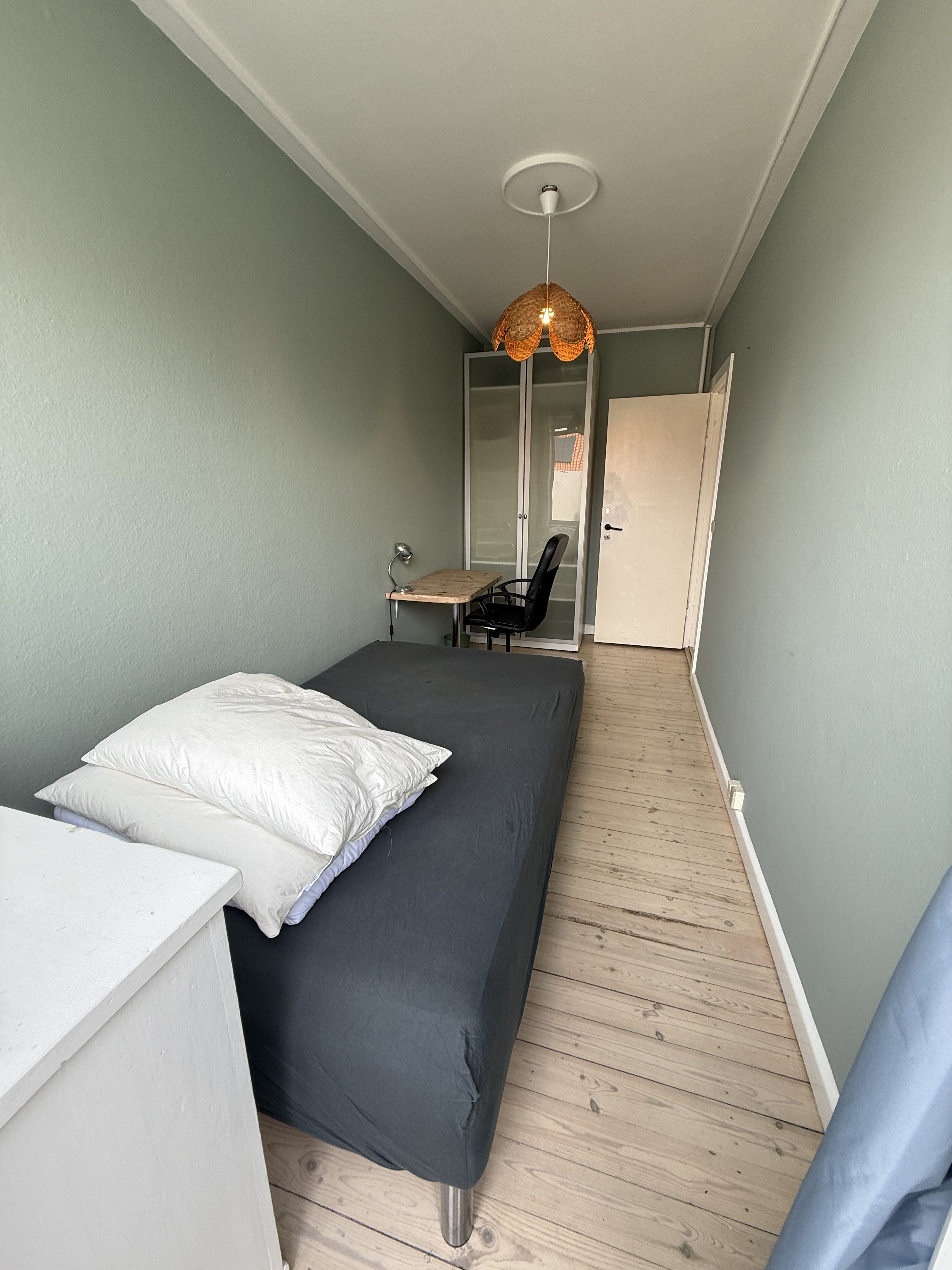 Furnished room in the heart of Valby